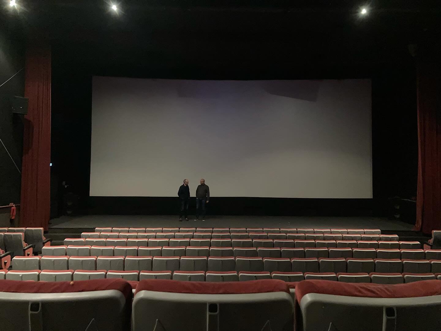 Excited for the Portuguese cast and crew screening of COLD MIND 🇵🇹

#showrunner #director  #performance  #teamwork  #actorslife  #actors #algarve #topteam #directorofphotography #tvseries #thriller #screenwriting #teamwork #televisionproduction #de
