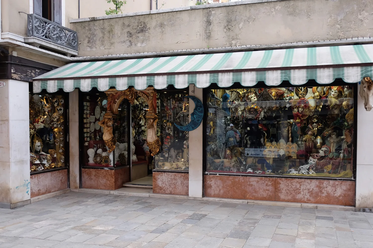 VeniceShop-web.jpg