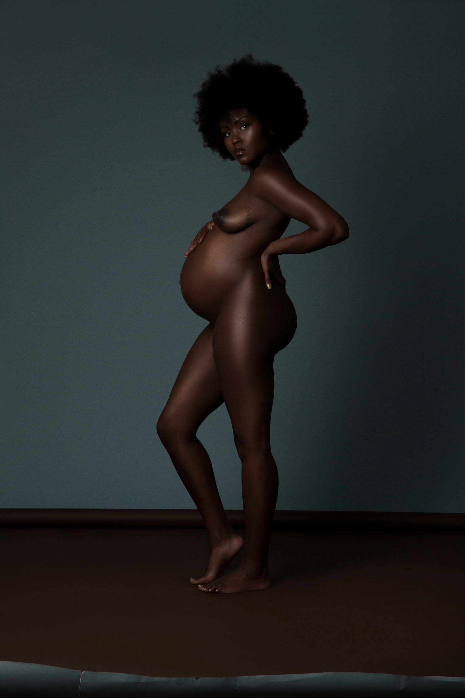 Powerful and intimate maternity and pregnancy photography