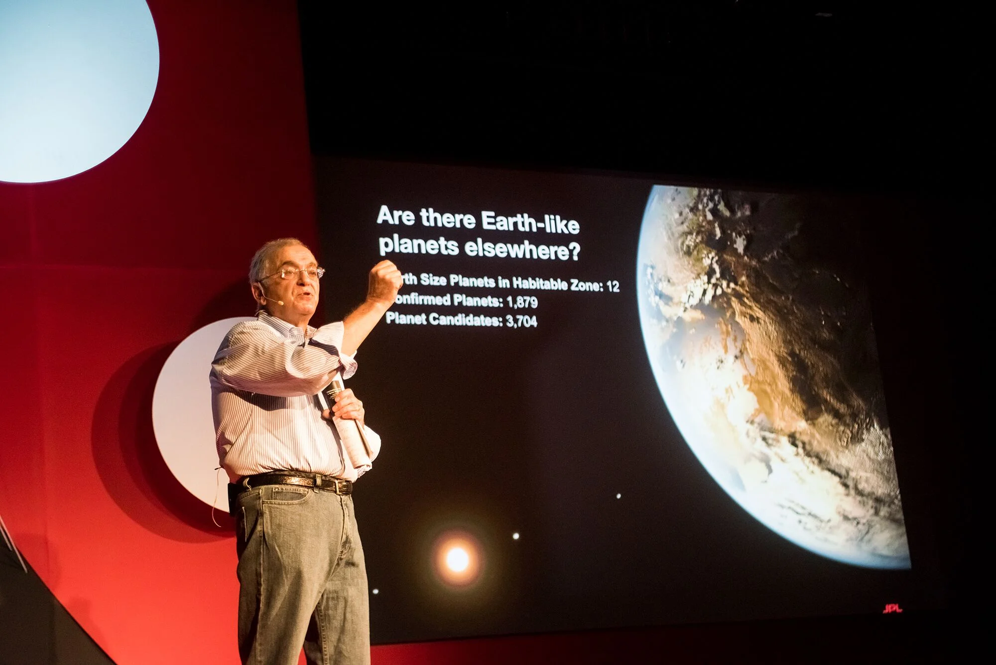   Charles Elachi , President of NASA's JPL was also a speaker talking about possible Earth like planets :) Guess he already knew    