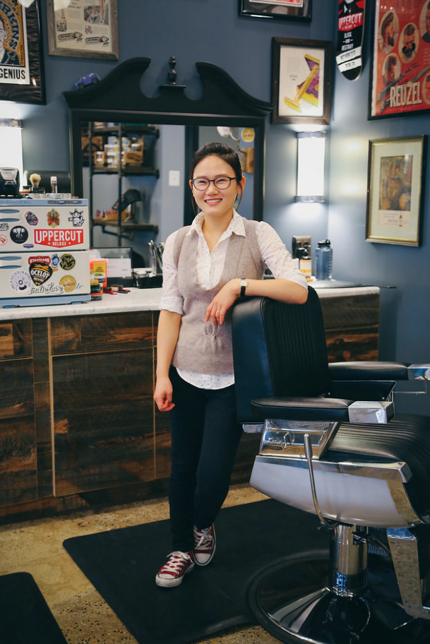 Inyoung, barber