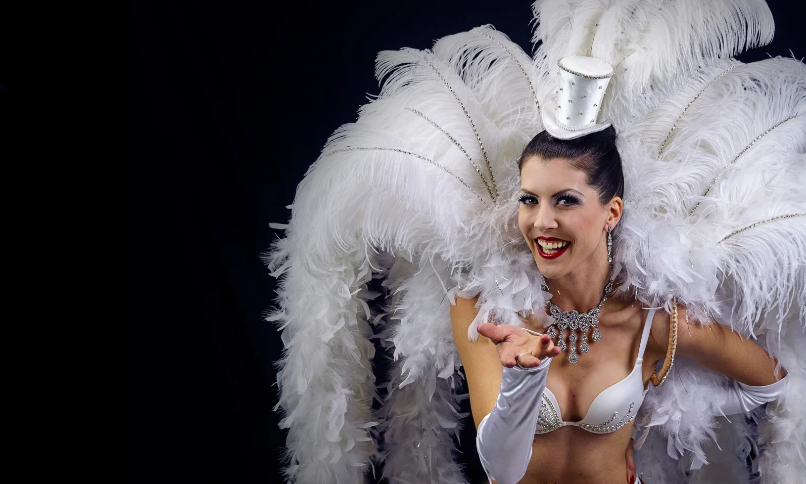 LOLA PORT PLUMES web.jpg