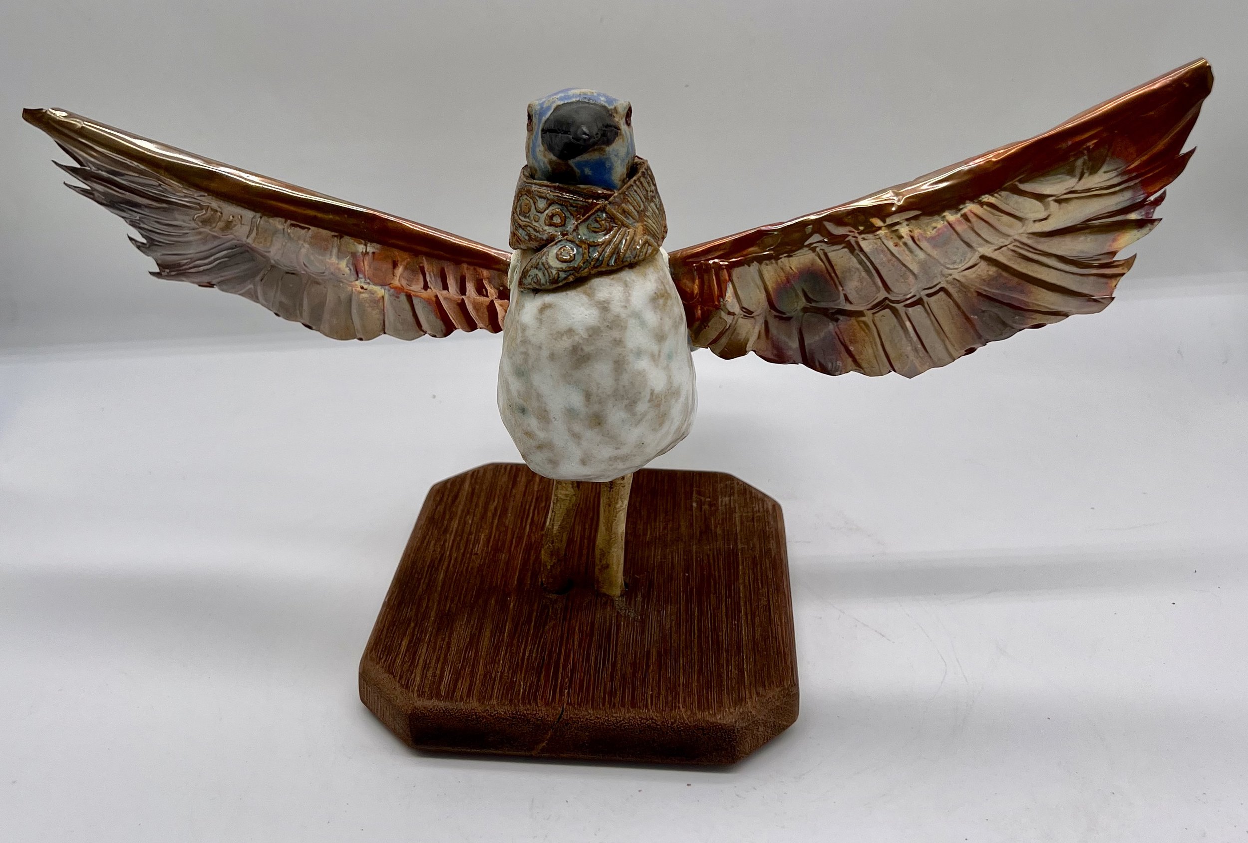 Aphelo. Ceramic Sculpture. 2025.The conservators These birds have the ability to soar above the oaks to carry on traditions, storytelling, and longevity for the oaks.