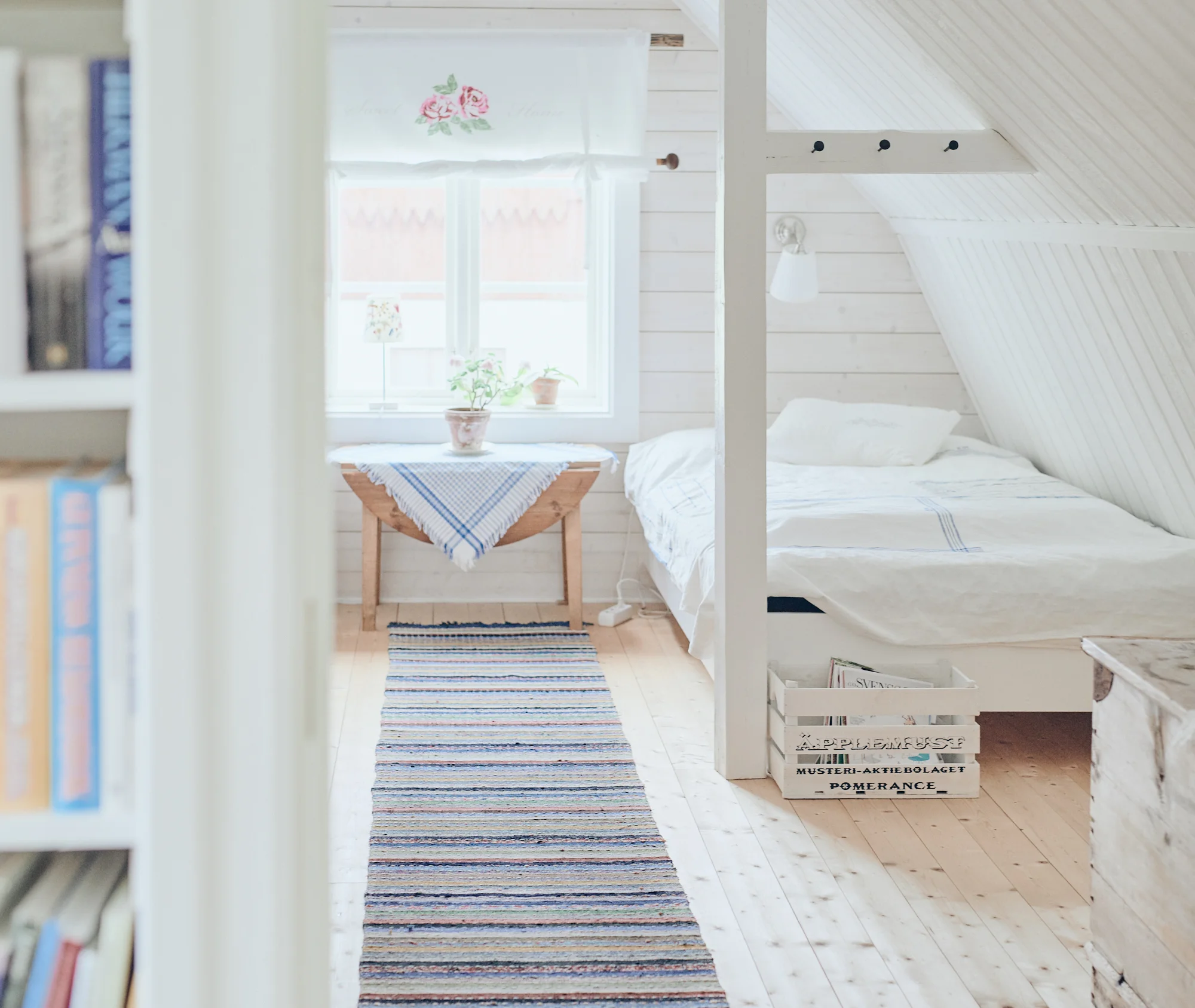 swedish bedroom design 0.jpg