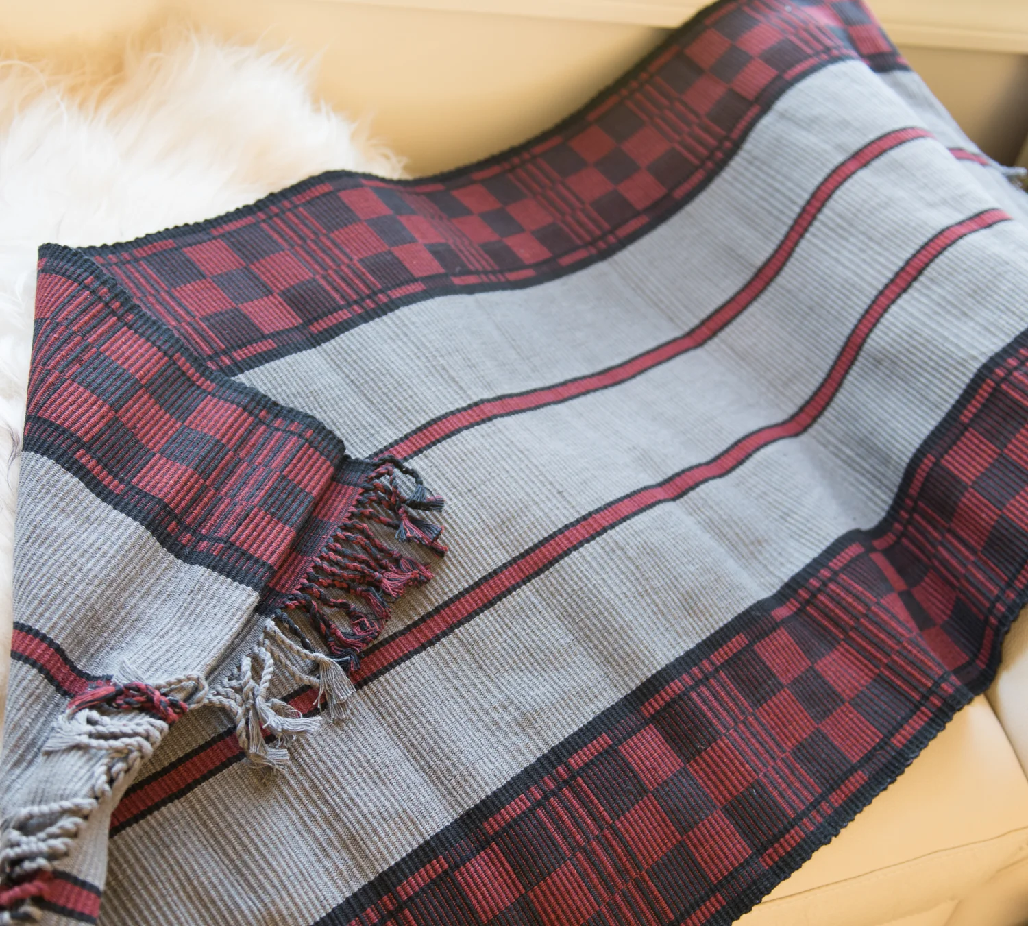 Jaroslav swedish rug 0_5.jpg