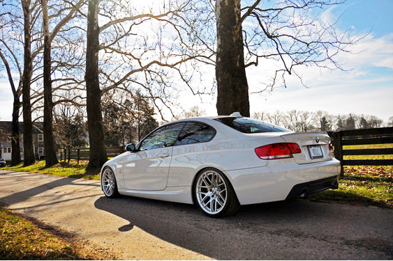 The photo of the BMW 335 X Drive is courtesy of Rich "Will" Williams.