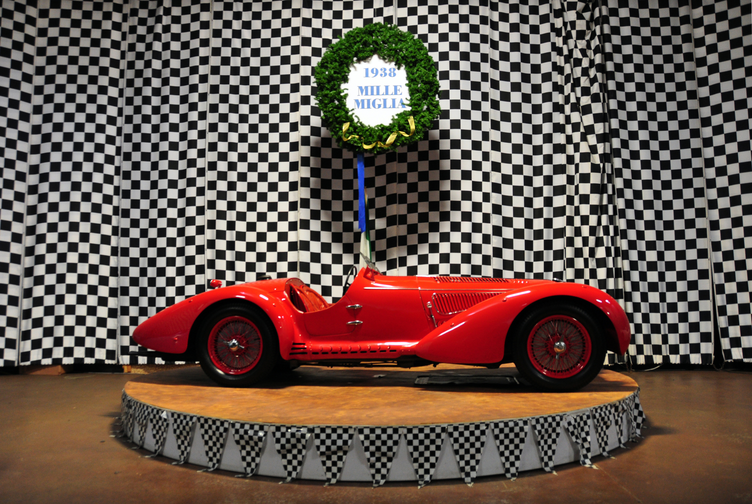 1 38 Alfa Romeo 8C 2900B MM.jpg