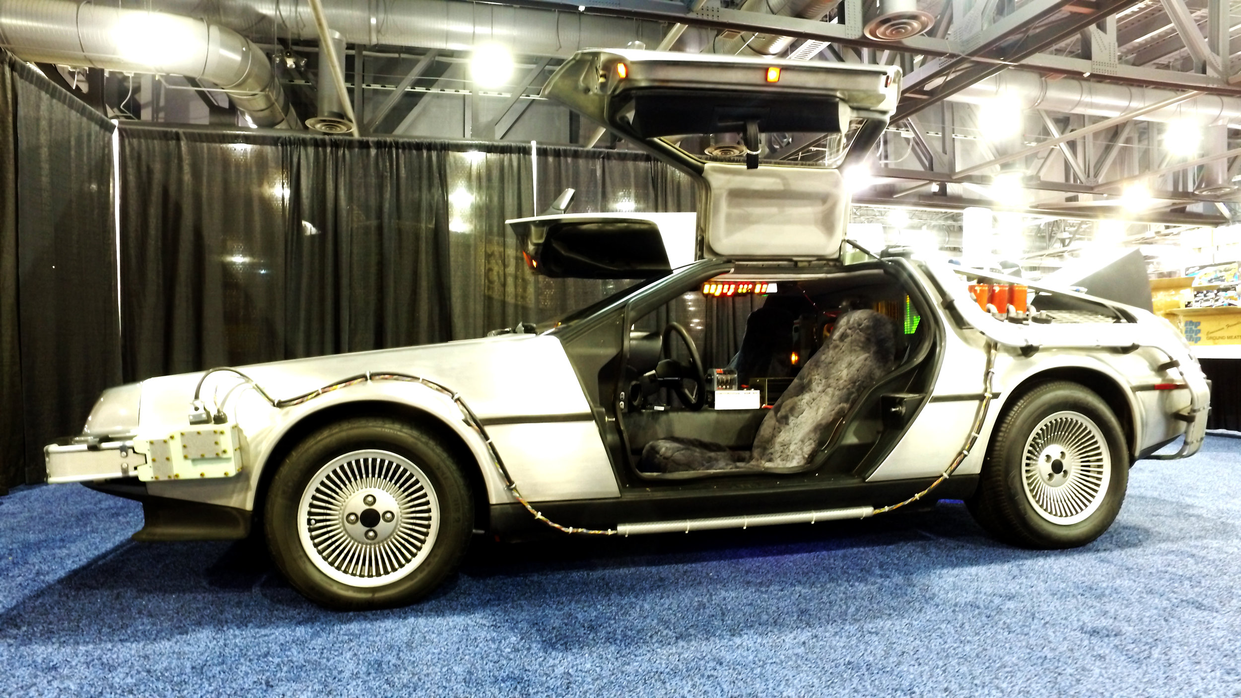 1 Back to the Future Delorean.jpg