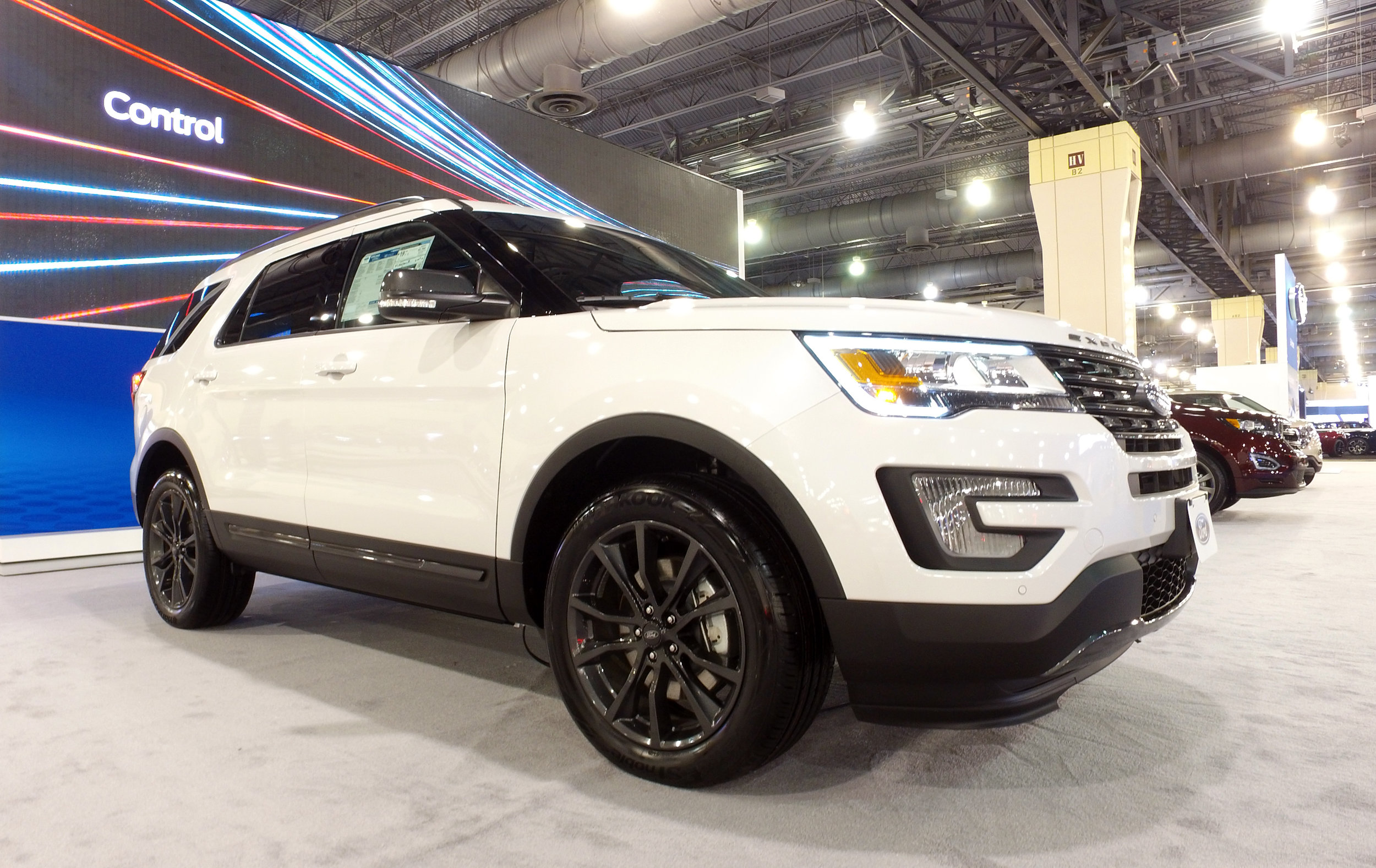 1 Ford Explorer (1).jpg