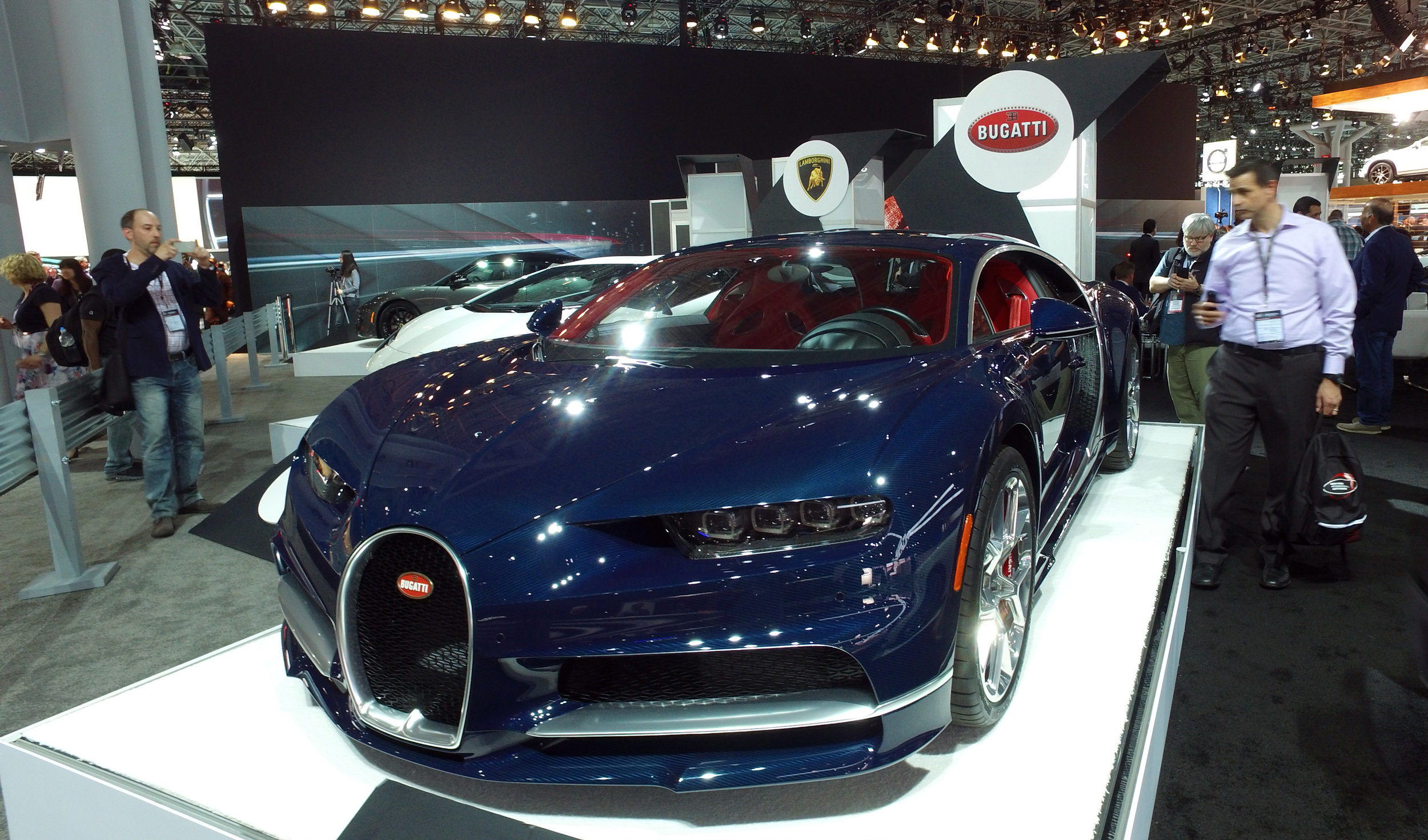 1 Bugatti Chiron.jpg