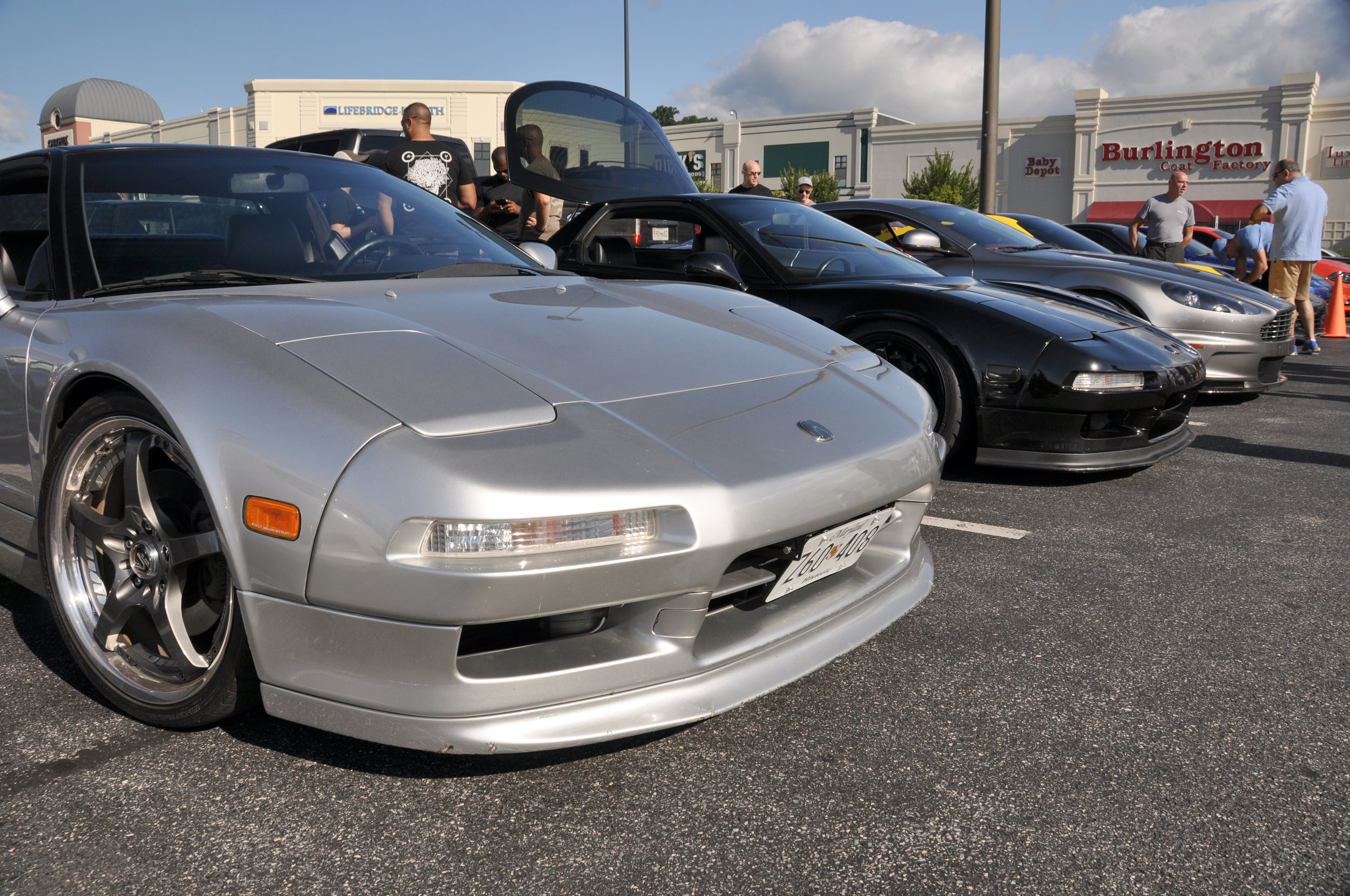 2 Acura NSX Aston Martin.jpg