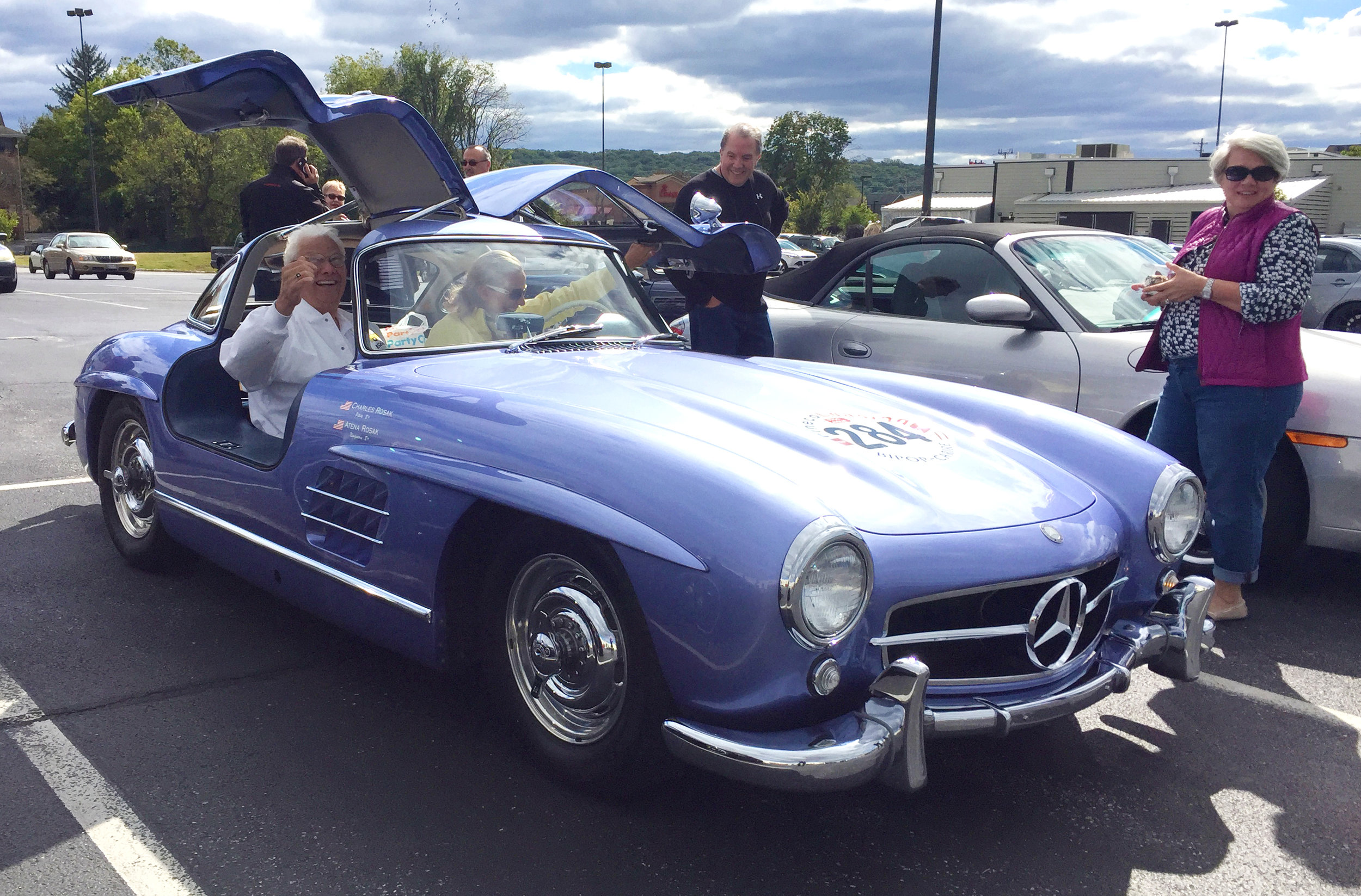 1 54 Mercedes Benz 300SL (2) phone crop.jpg