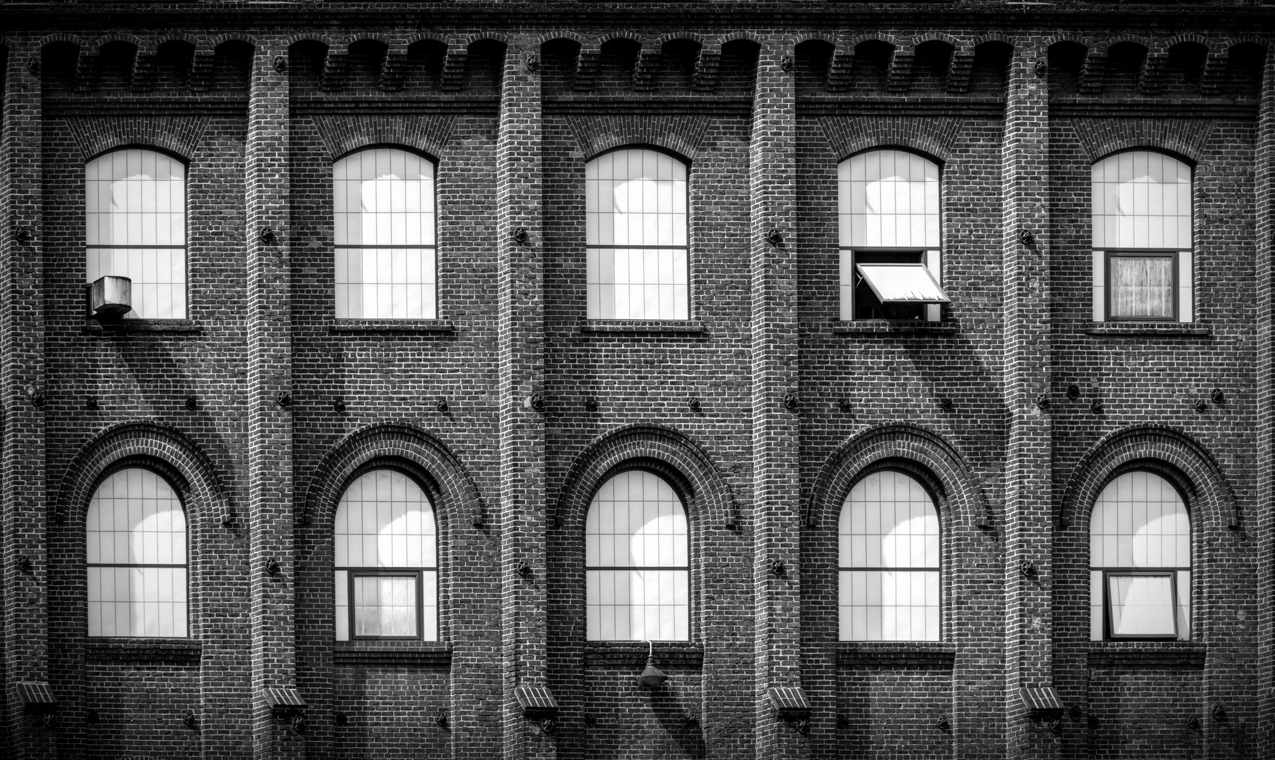 C&H Black & White Architecture