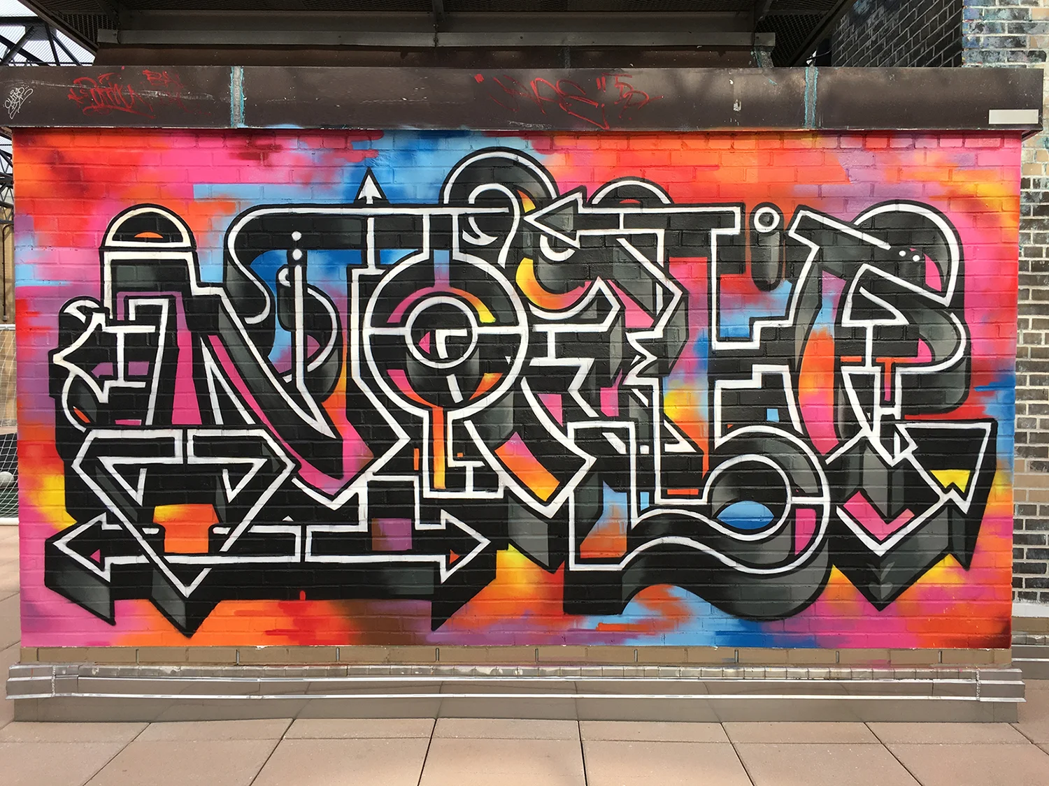 NOAH_Hollow_CLND_2017_1500px.jpg