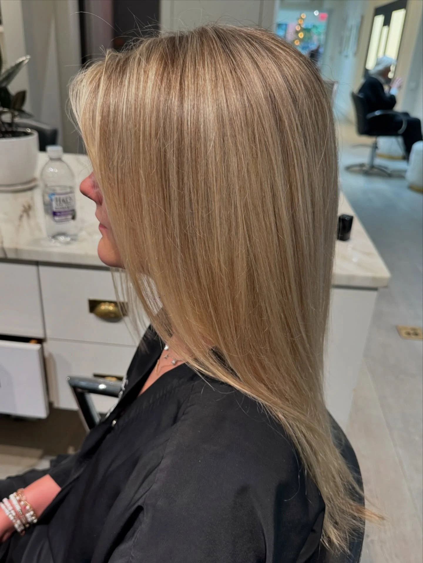 Great color starts with really hearing what the client wants. We&rsquo;re happy to make YOU happy❣️ 
*Color and style By Diana.