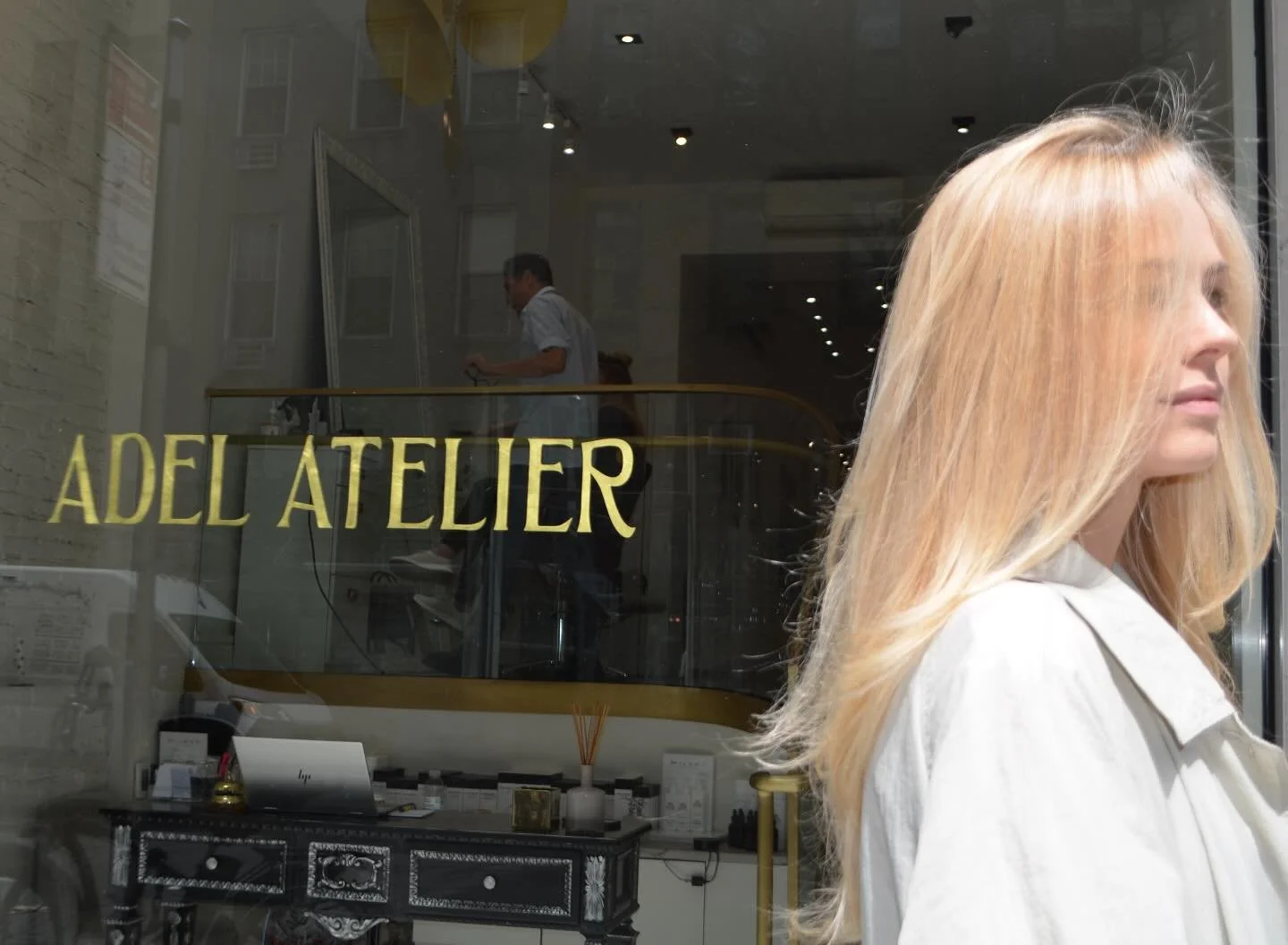 Blonde dreams do come true at Adel Atelier.
Fresh balayage, fresh vibes - we&rsquo;re obsessed!
Who&rsquo;s ready for their glow-up?
.
.
#BalayageMagic #BlondeBombshell #AdelAtelier #HairGoals #FreshColor #SalonVibes #BlondeBalayage #HairTransformati