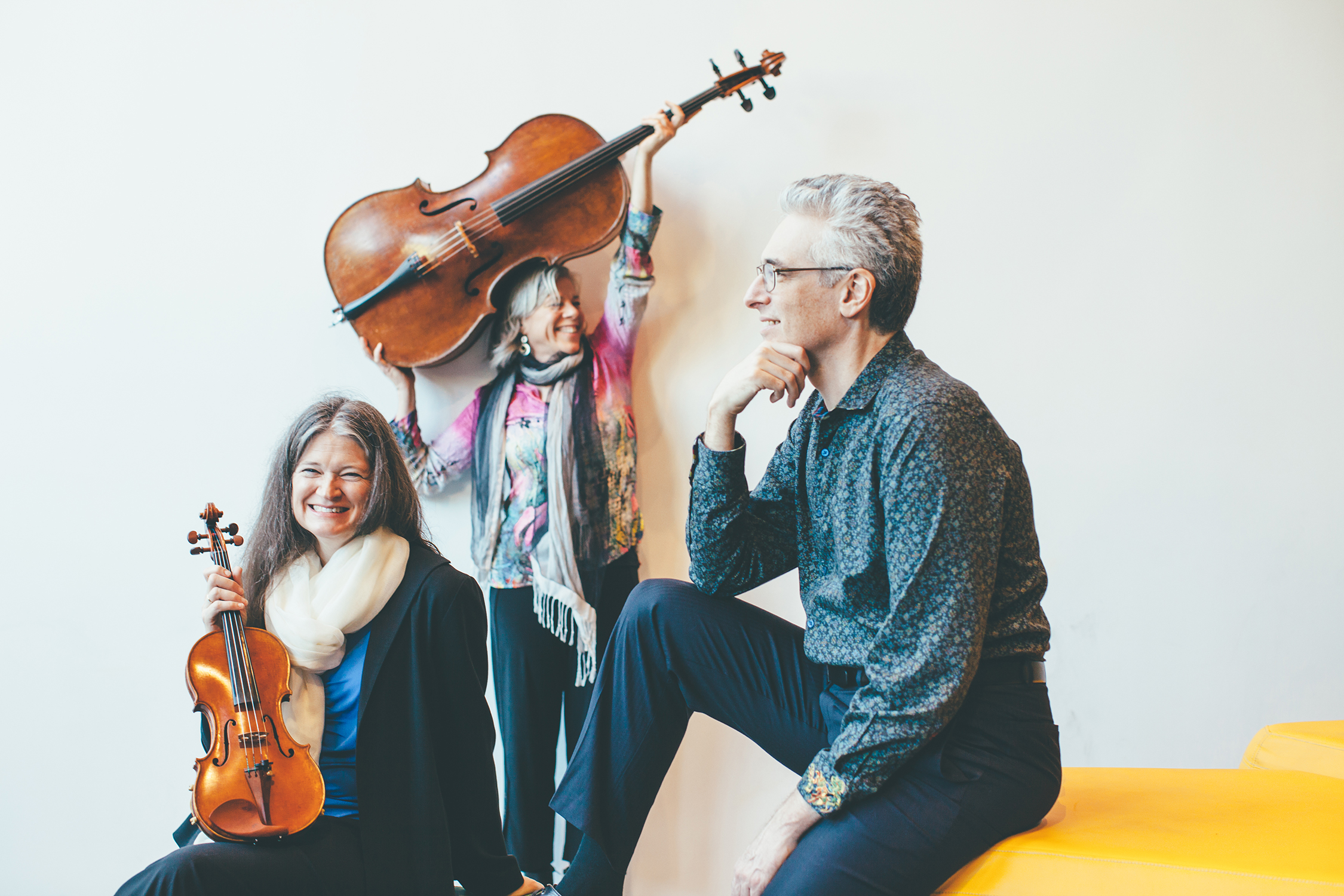 Anna Presler (violin), Tanya Tomkins (cello), Eric Zivian. photo: Vivian Sachs