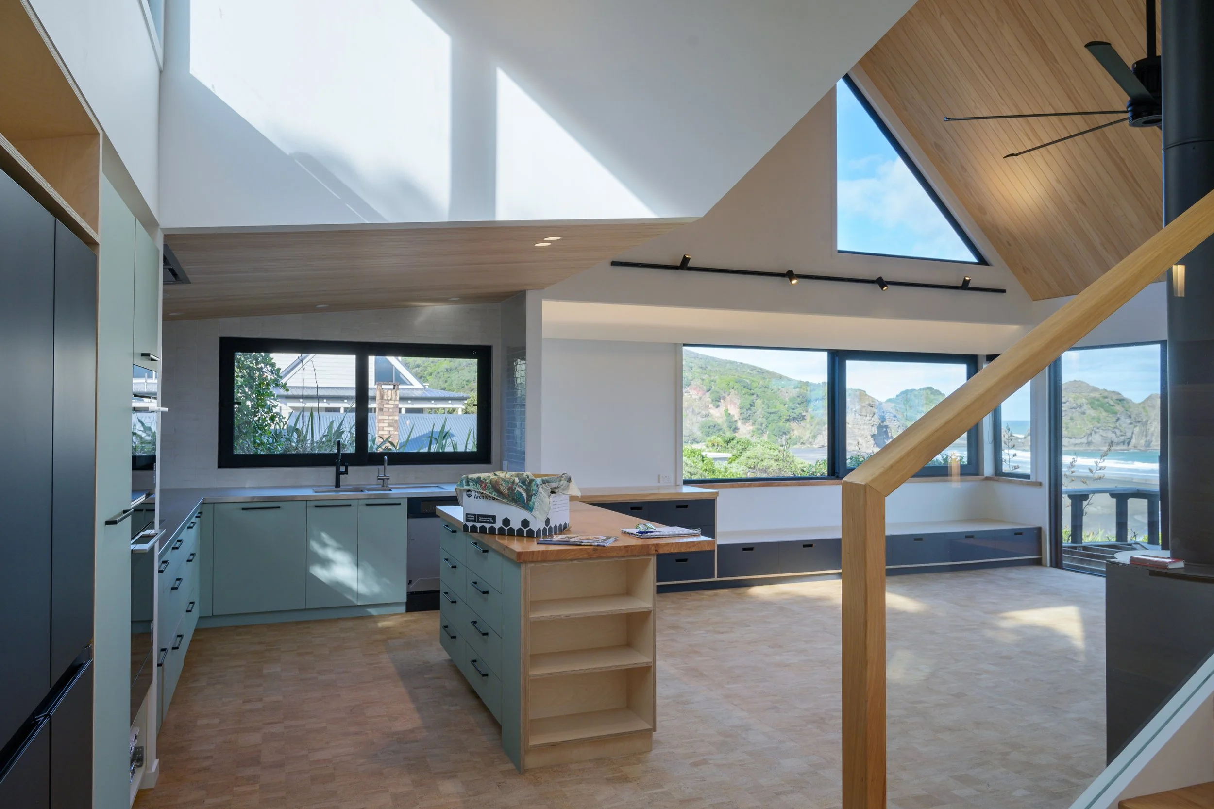 Addition / Renovation on Garden Road Ridge, Piha