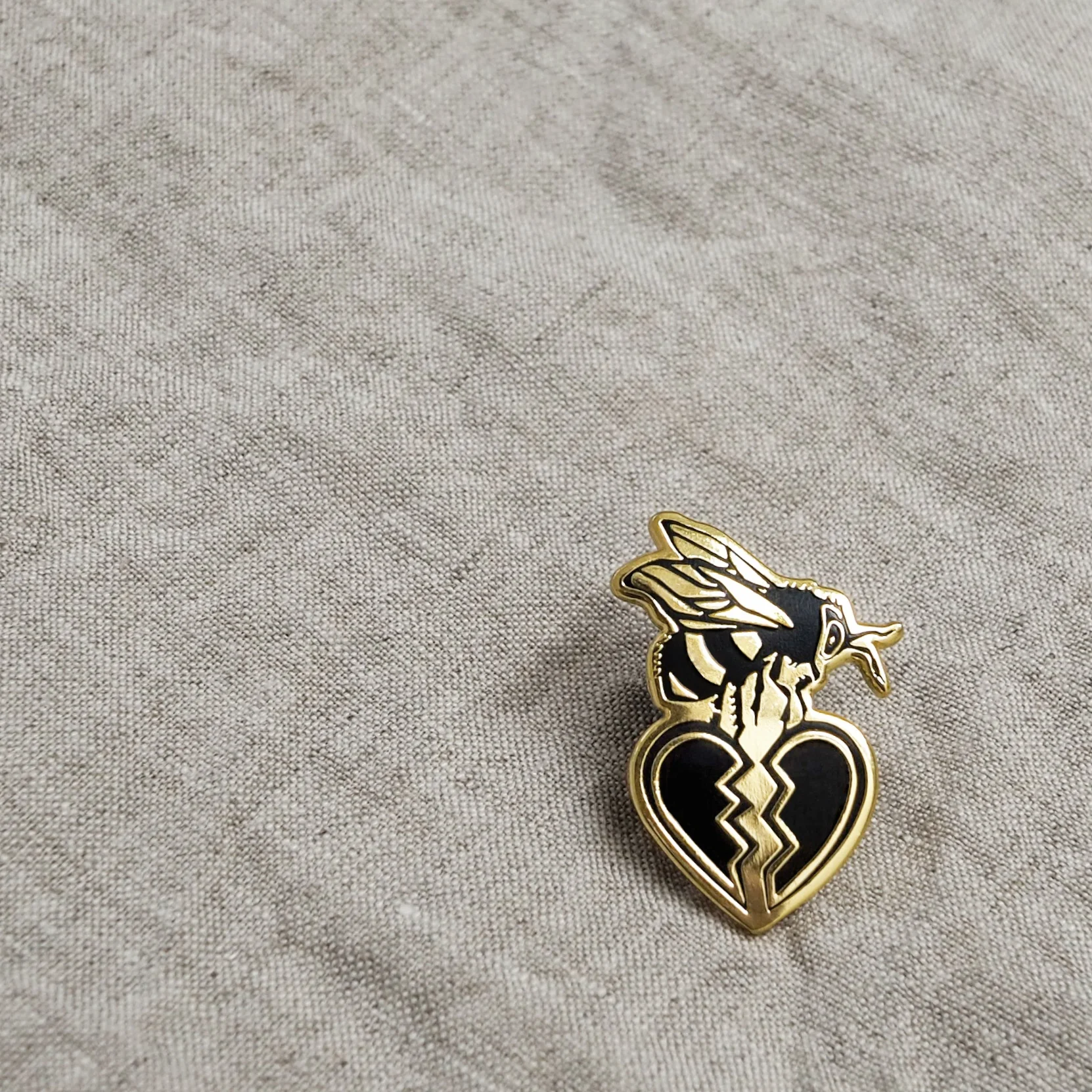 worker bee pin 2.jpg
