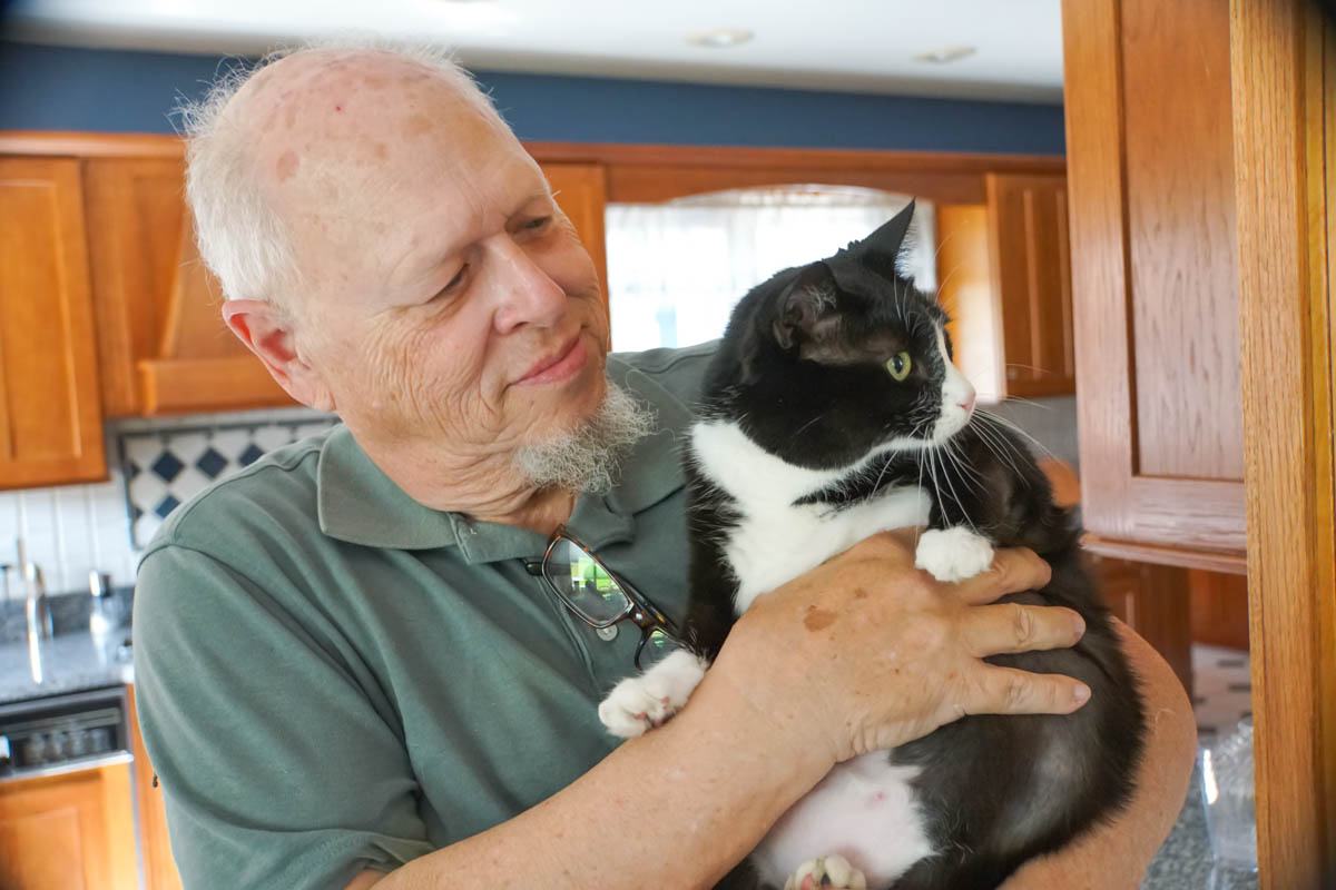My father, the Cat Whisperer