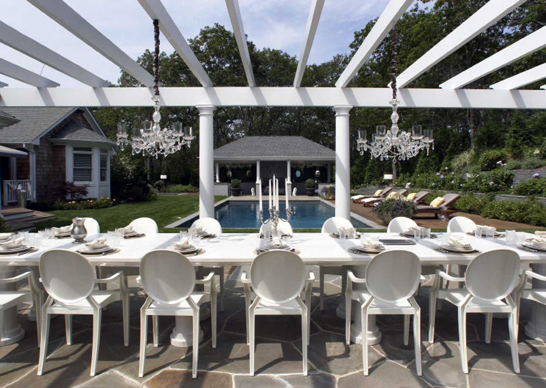 Outdoor Dining Room