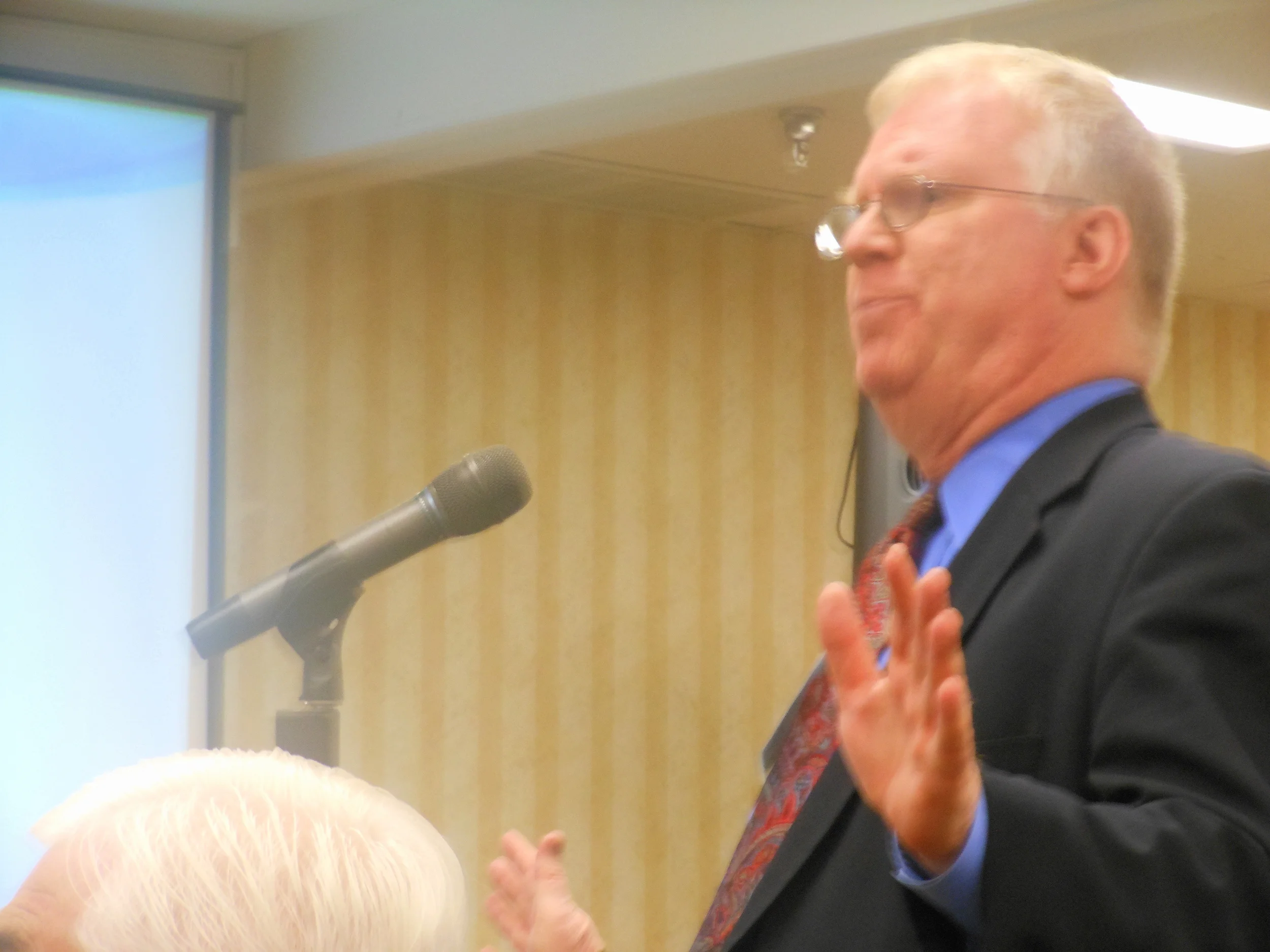 Kevin Paulson addresses the Theology of Ordination Study Committee at its final meeting near Baltimore