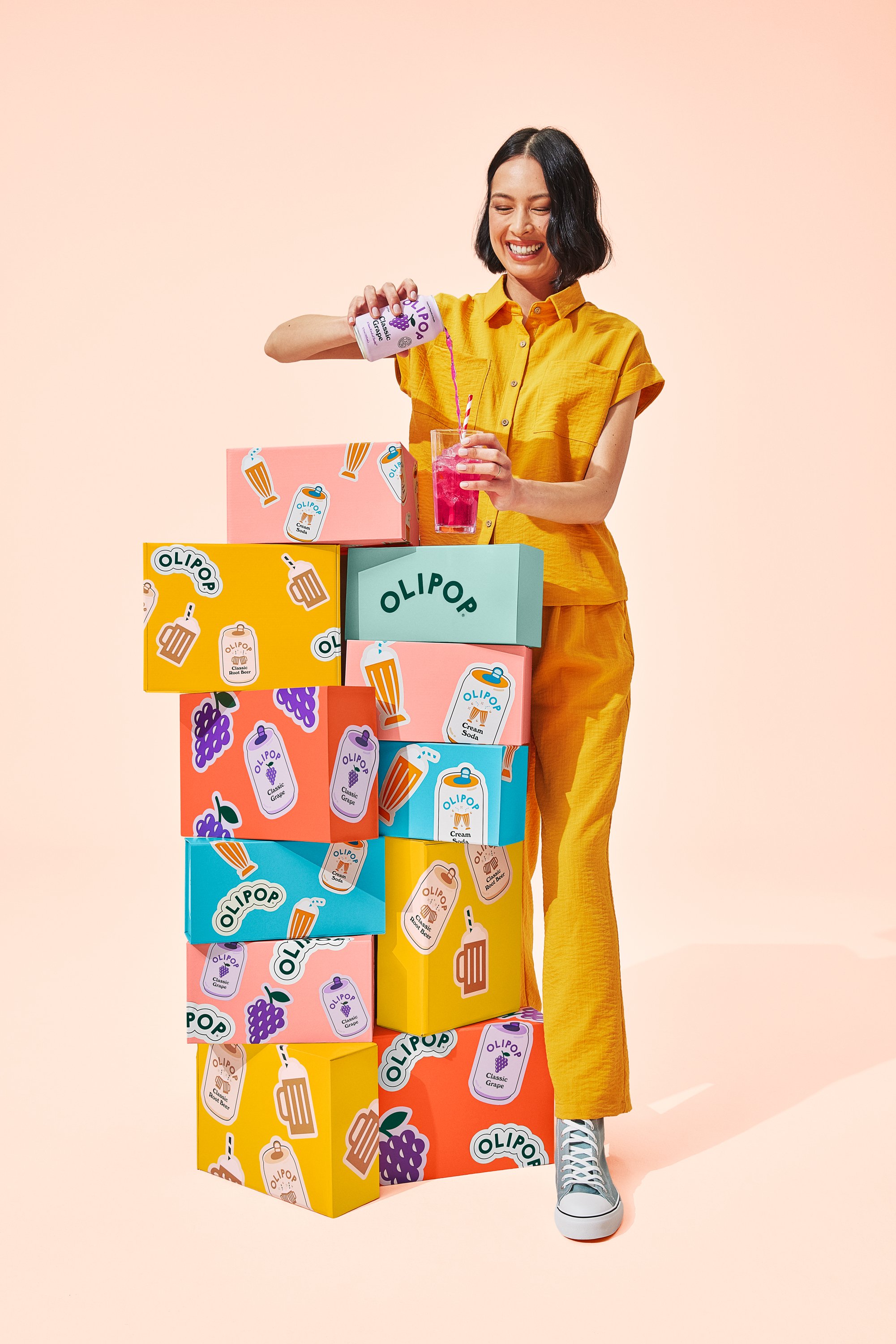 03_OLIPOP_BoxTower_WithRefreshment_1779-v4.jpg