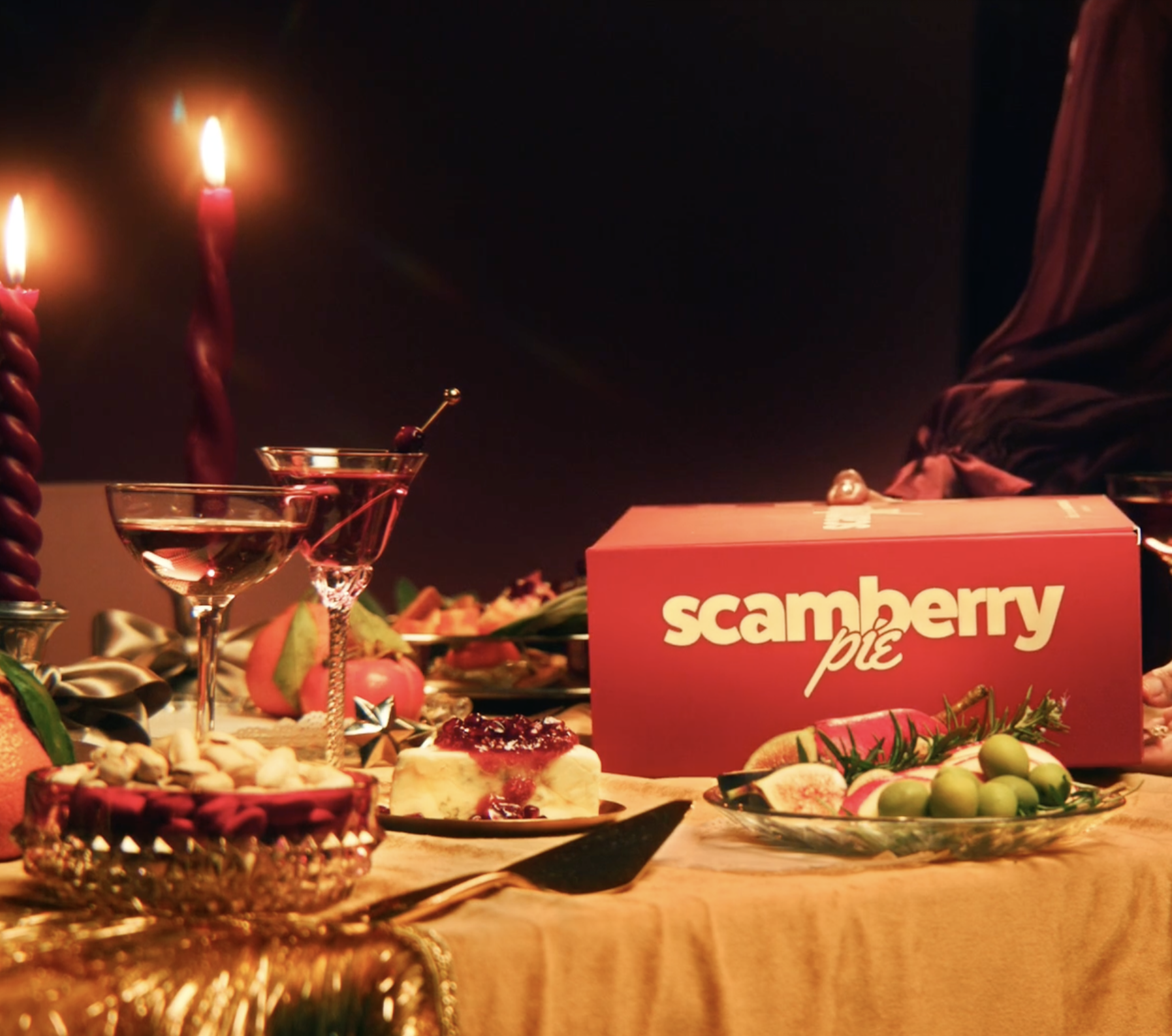 Scamberry_Social_12.1
