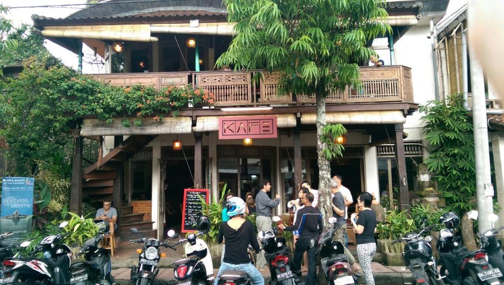 It is a very busy spot.