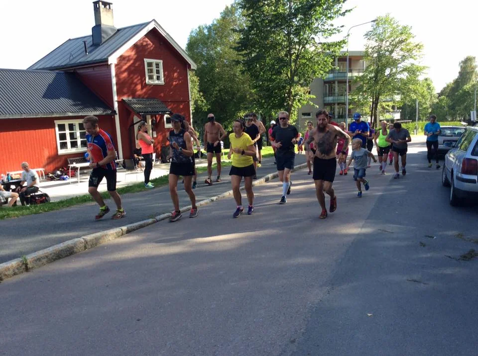 Fra starten på runde 8, marit og jeg løp sammen fra runde 5, og hun fullførte 2 til etter at jeg avsluttet