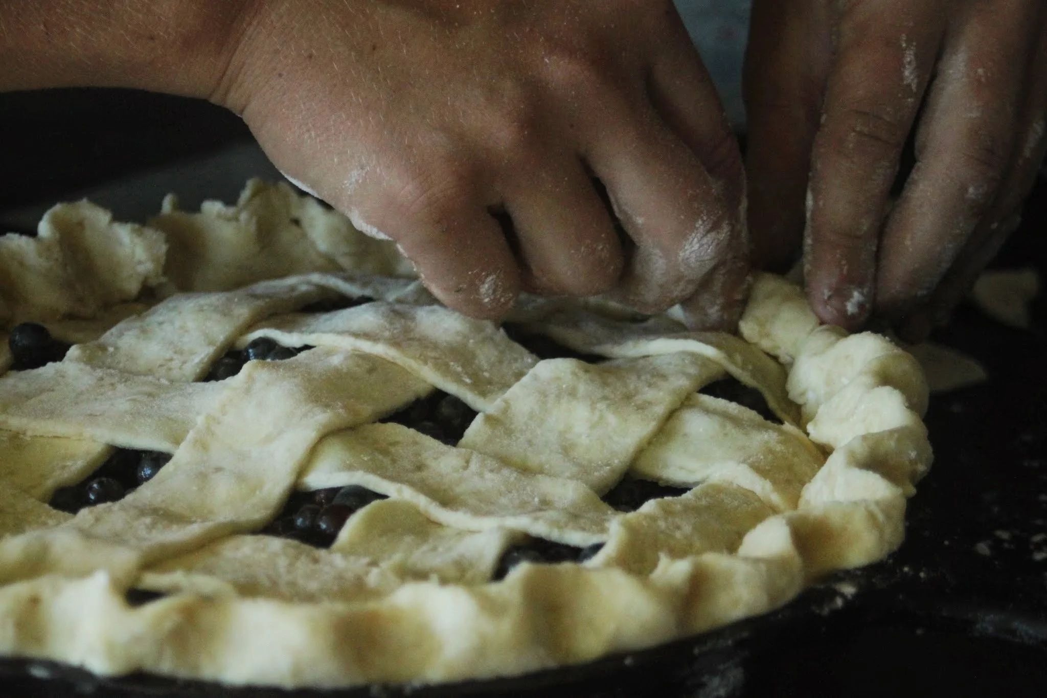 pie pinching crust copy.jpg