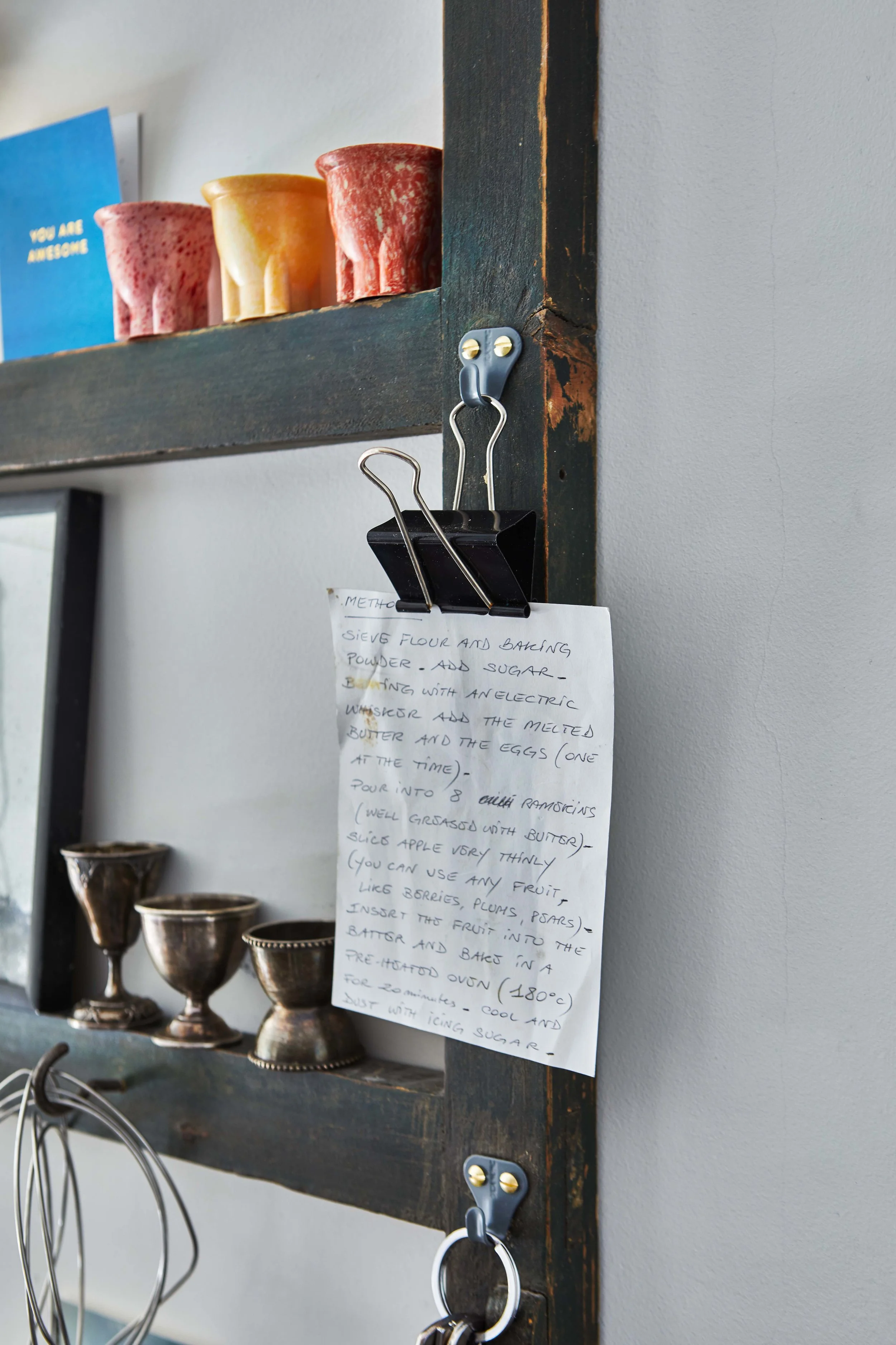 Grey reefing hook in-situ