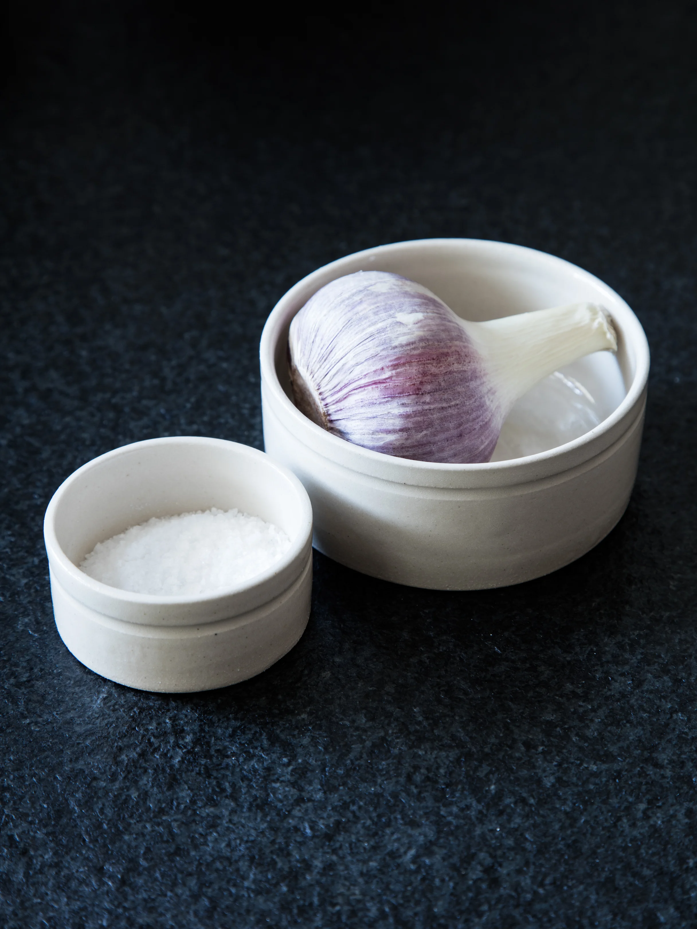 Garlic and salt ceramic pot for kitchen