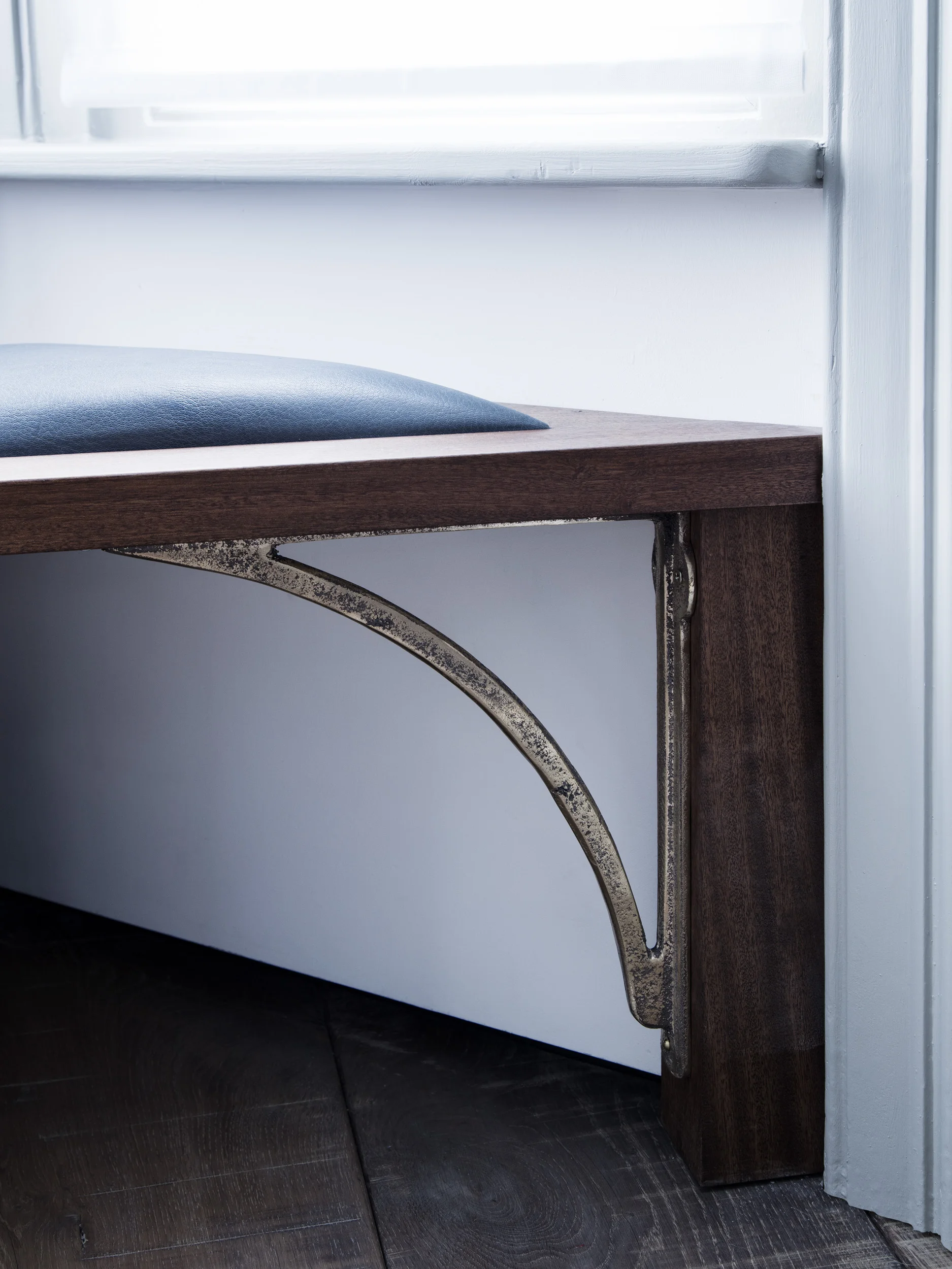 Cast Bronze Sink Brackets – Small, Medium & Large used to support a window seat. The small bracket is fixed to the timber frame, providing strong and stable support beneath the seating area.