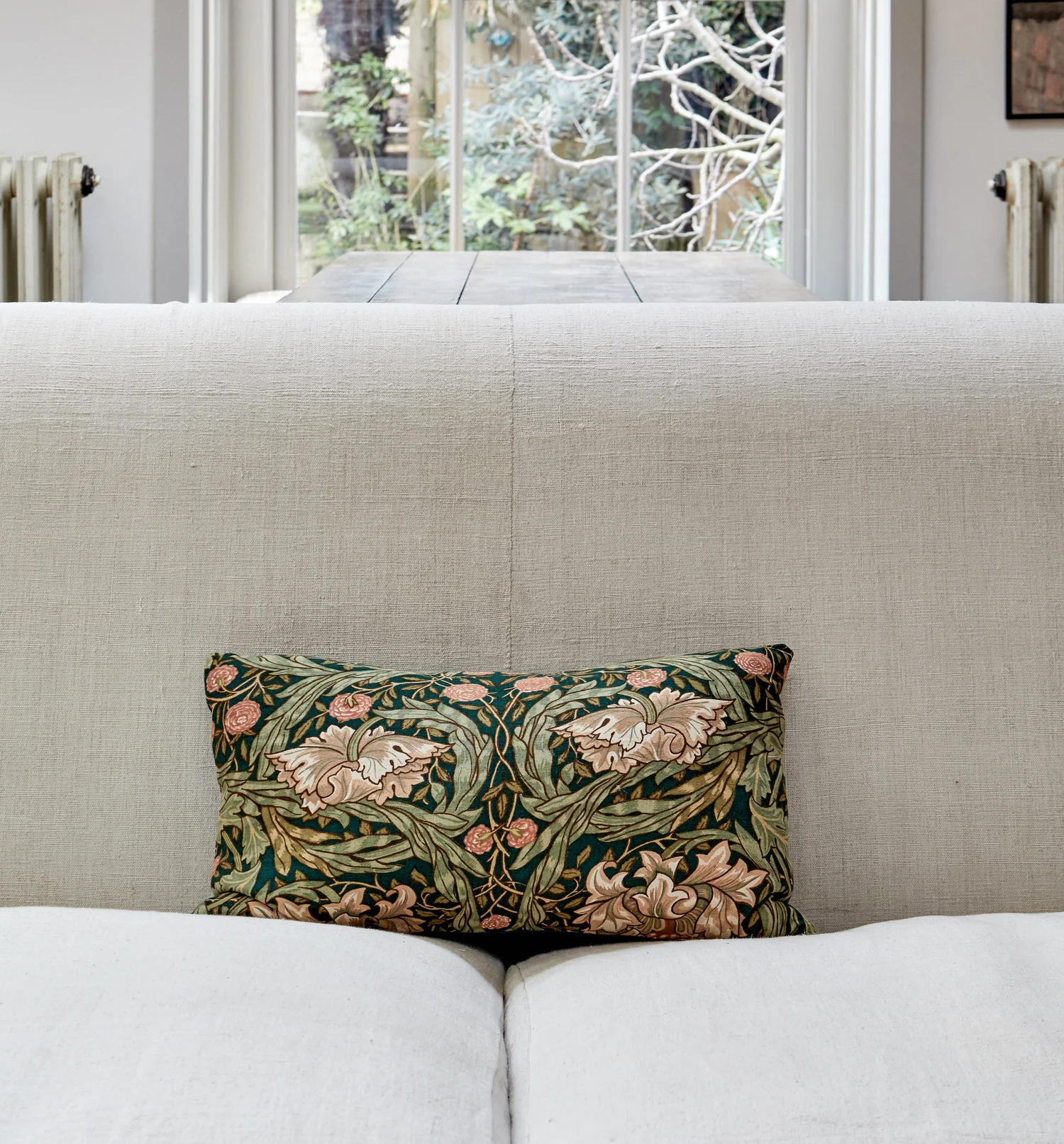 Dripglw William Morris Housse de coussin décorative douce et confortable pour décoration d'intérieur, canapé, salon - Motif floral doré - 45,7 x 45,7 cm