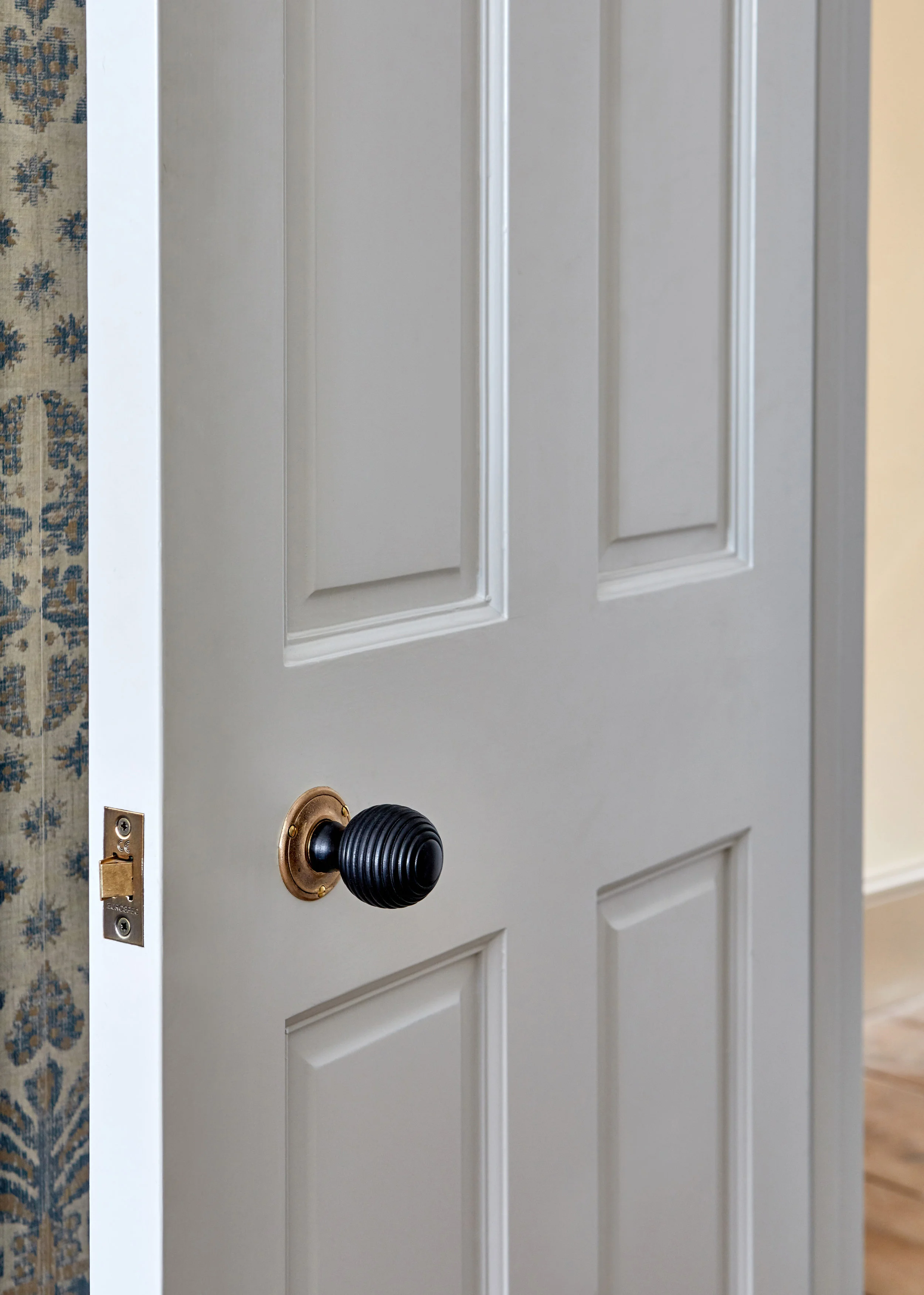 beehive door knob