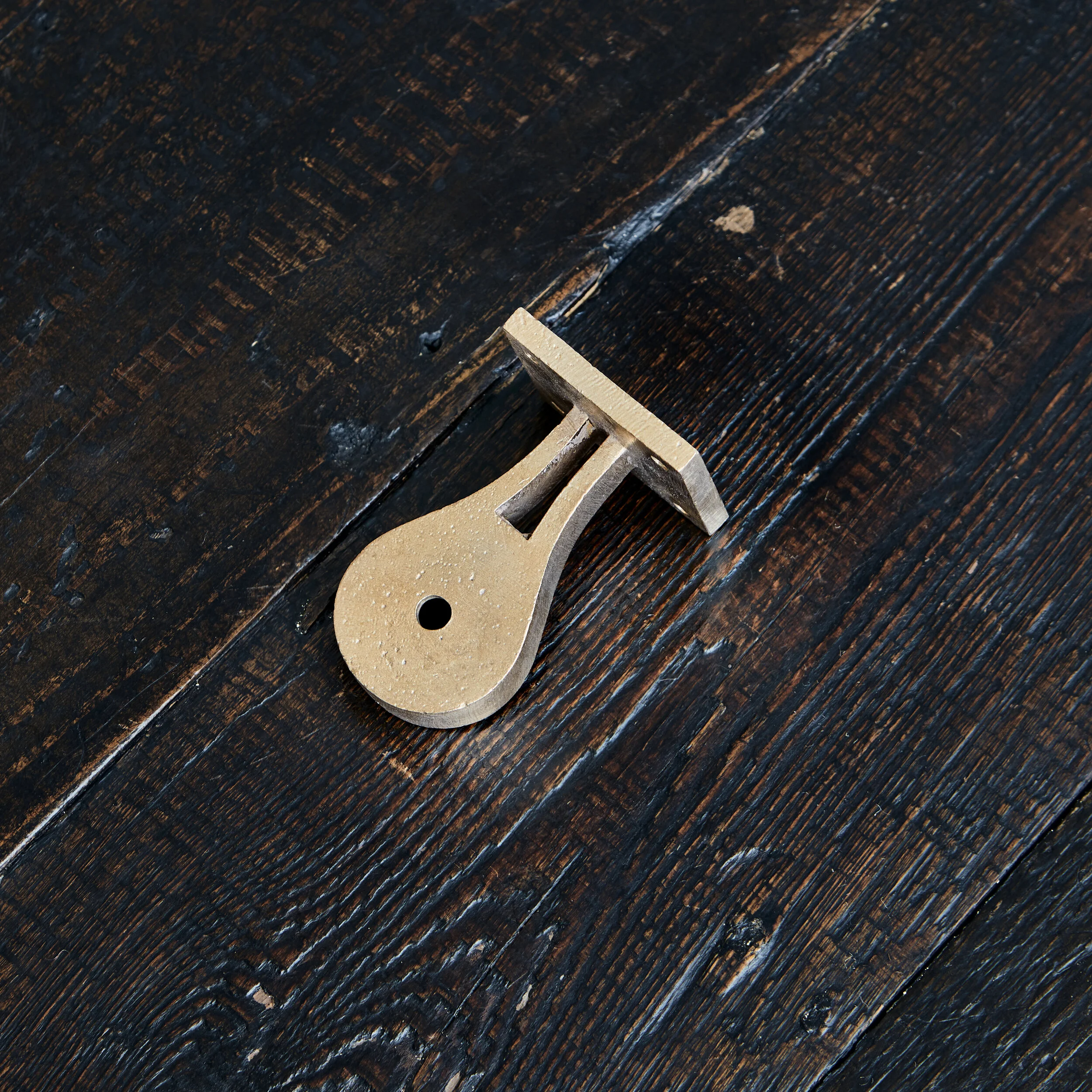 Cast bronze wardrobe rail end bracket
