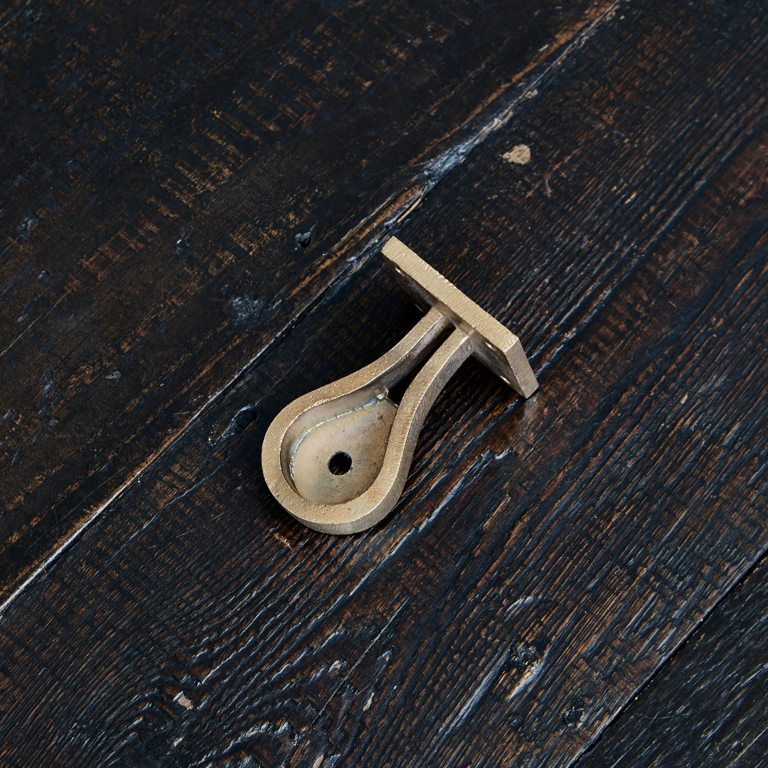 Cast bronze wardrobe rail end bracket