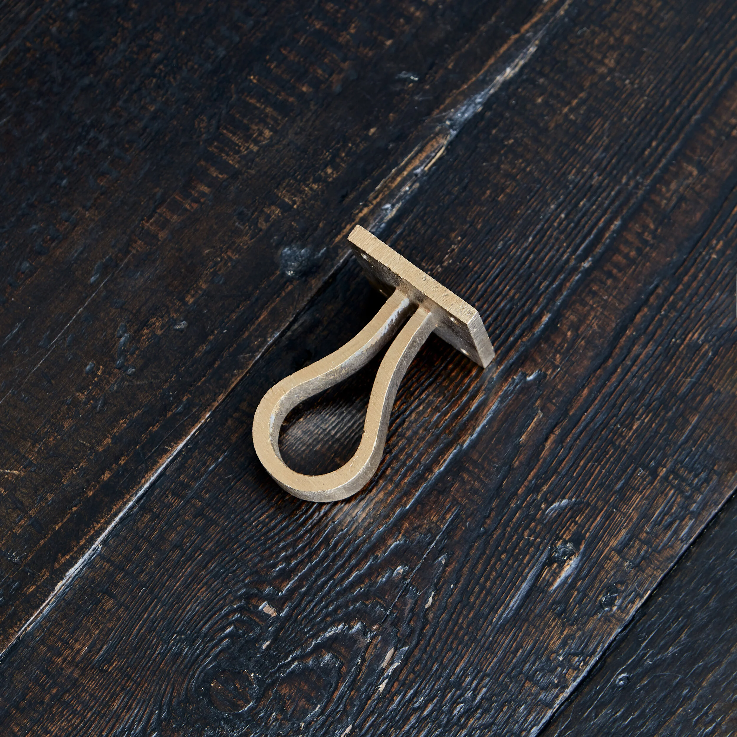 cast bronze wardrobe rail support