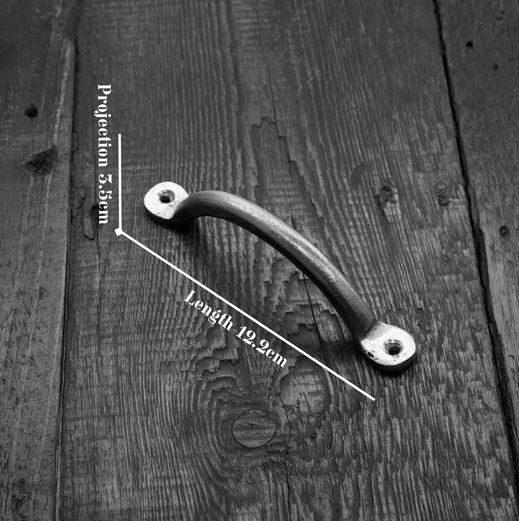 Gareth-Pull-Handle-Cast-Bronze-Black-And-White.png