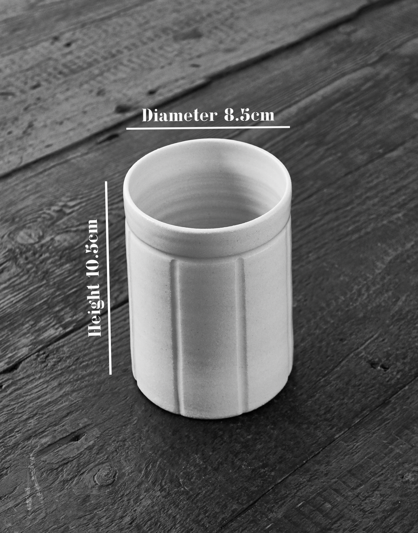 Pen-Pot-Black-And-White.png