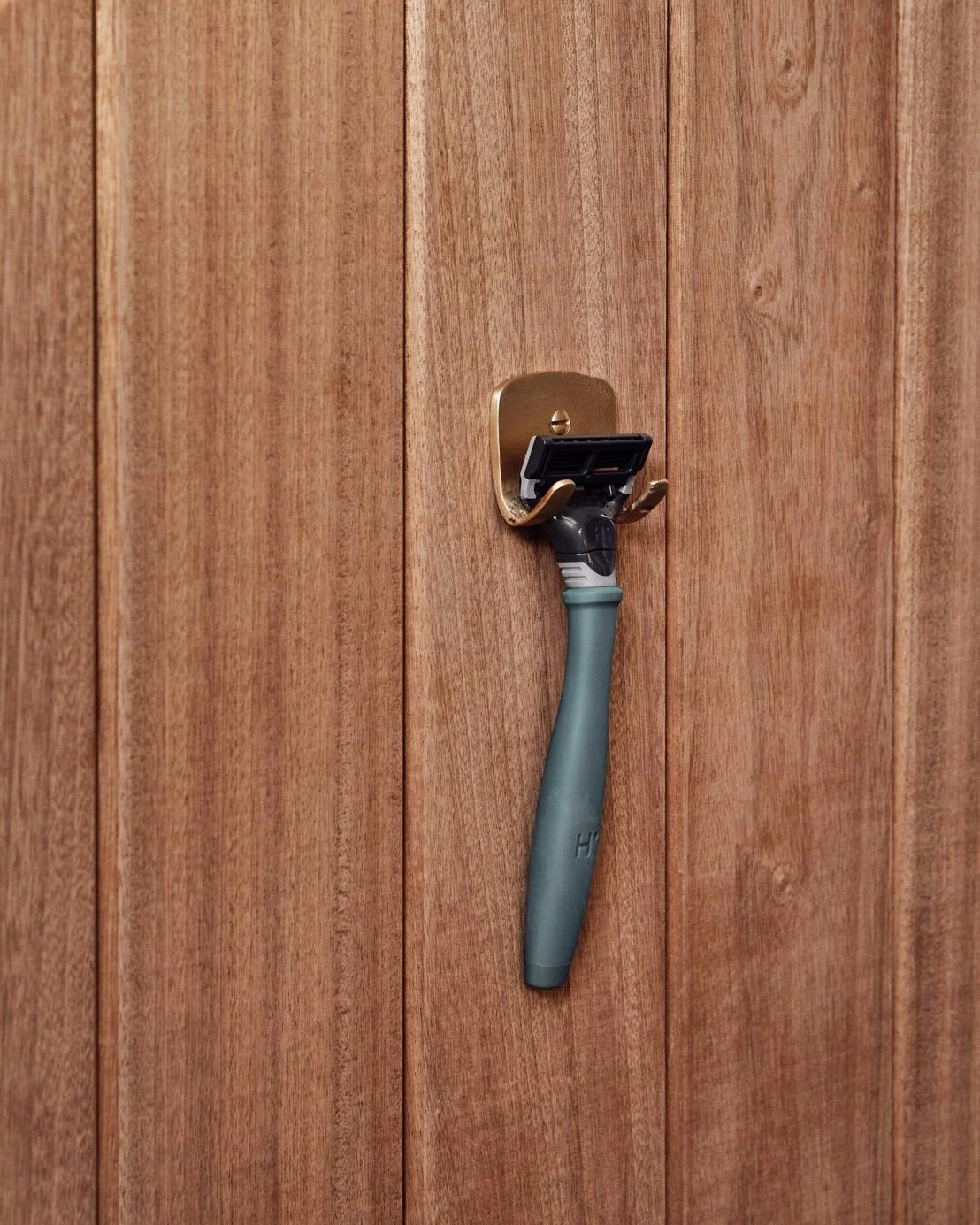 razor-rest-cast-bronze-sandcast-bathroom-hardware.jpg