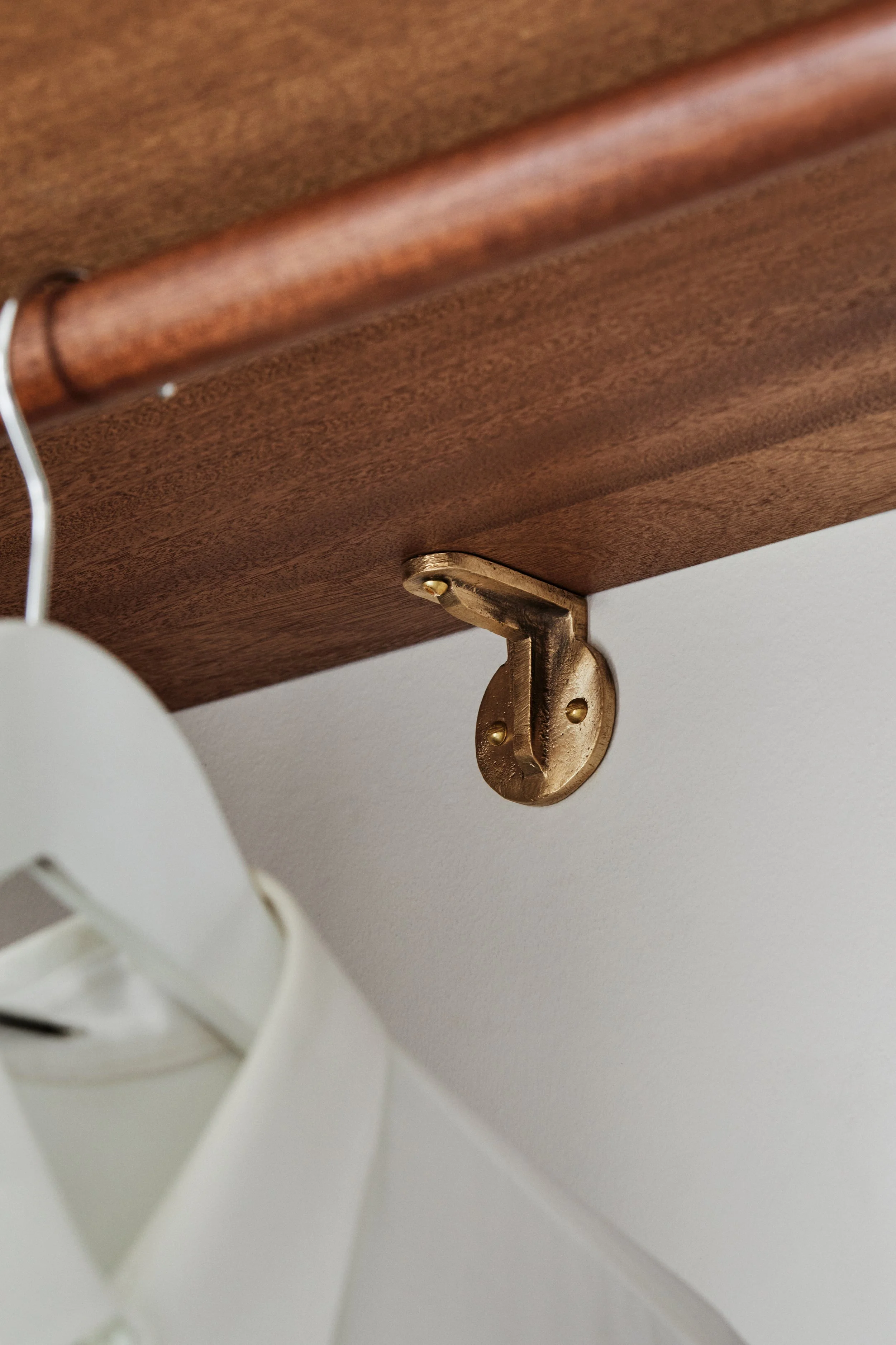 2-inch-wardrobe-bracket-cast-bronze-sandcast-hardware.jpg