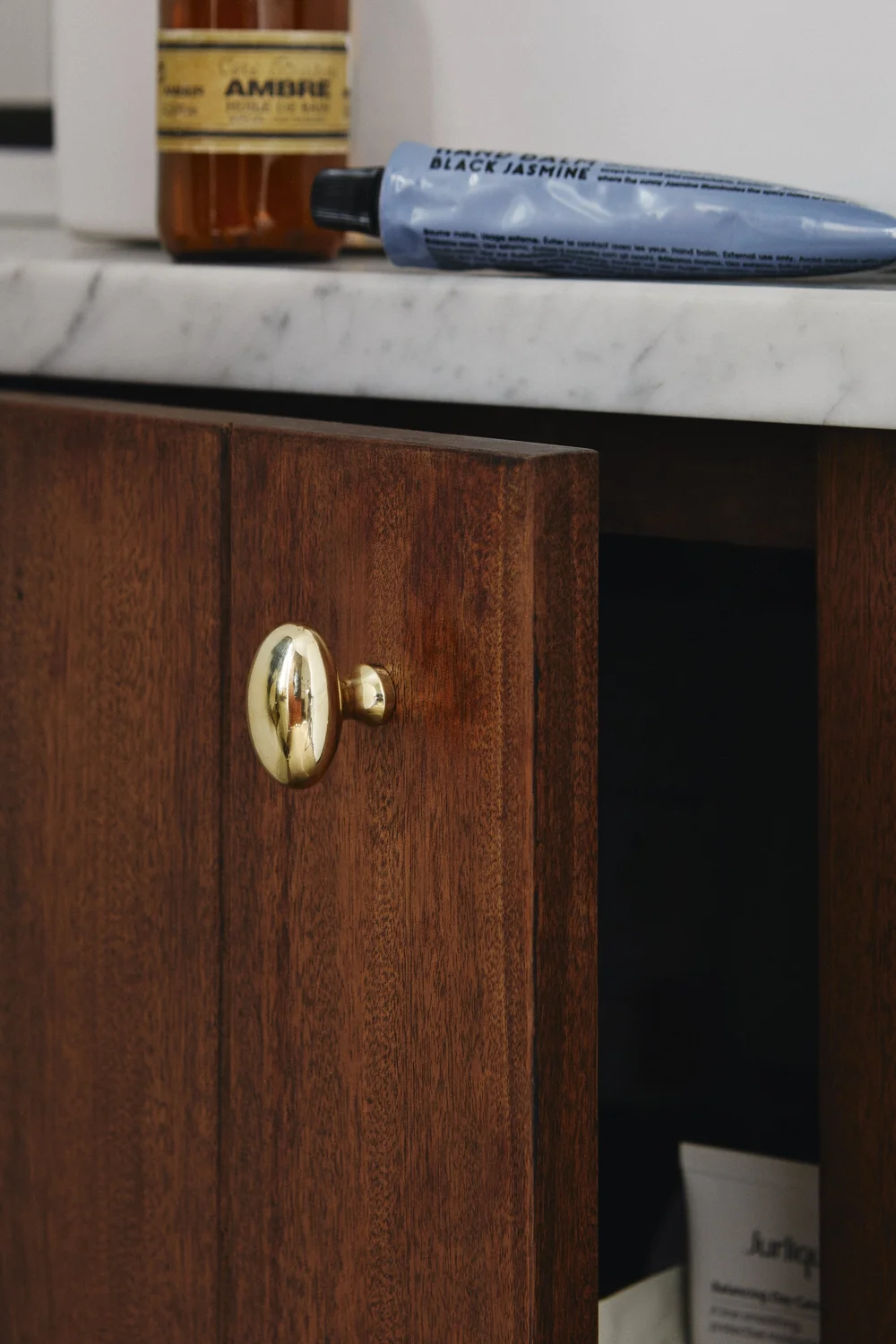 How to Mark Cabinets for Hardware: Easy Steps for Perfect Placement