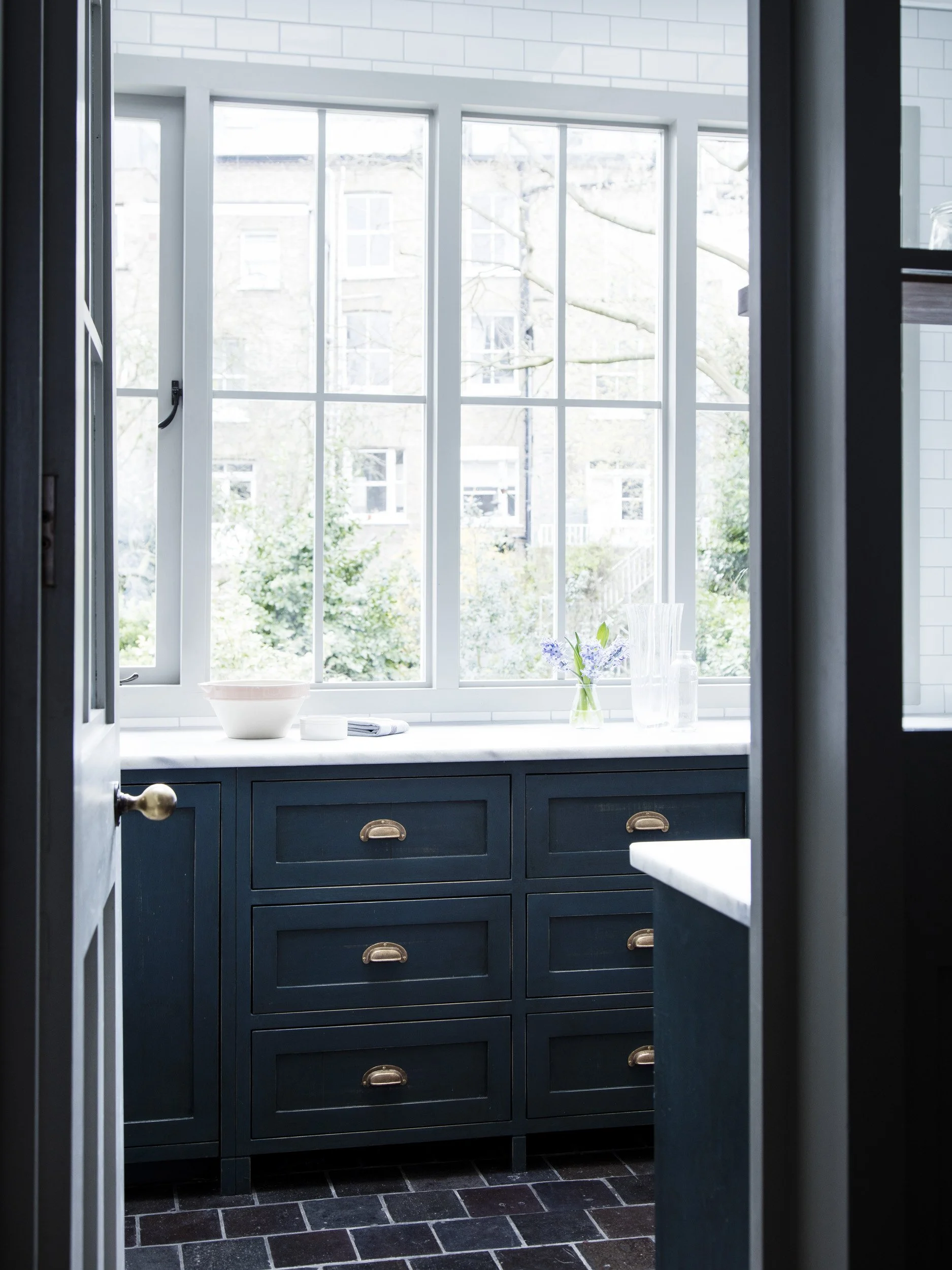 george-handle-cast-bronze-sandcast-cabinet-hardware.jpg