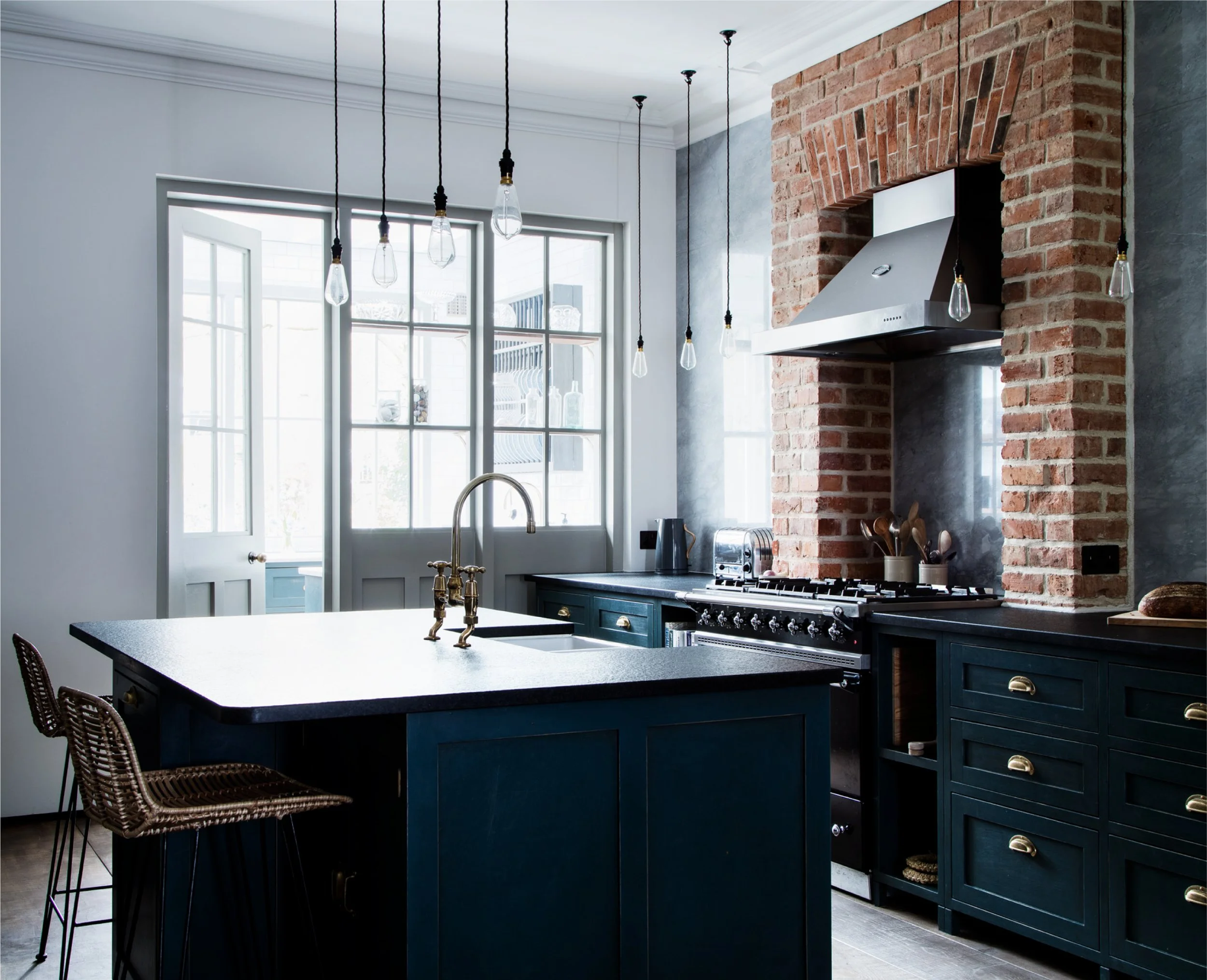 Hampstead kitchen and glazed pantry screen