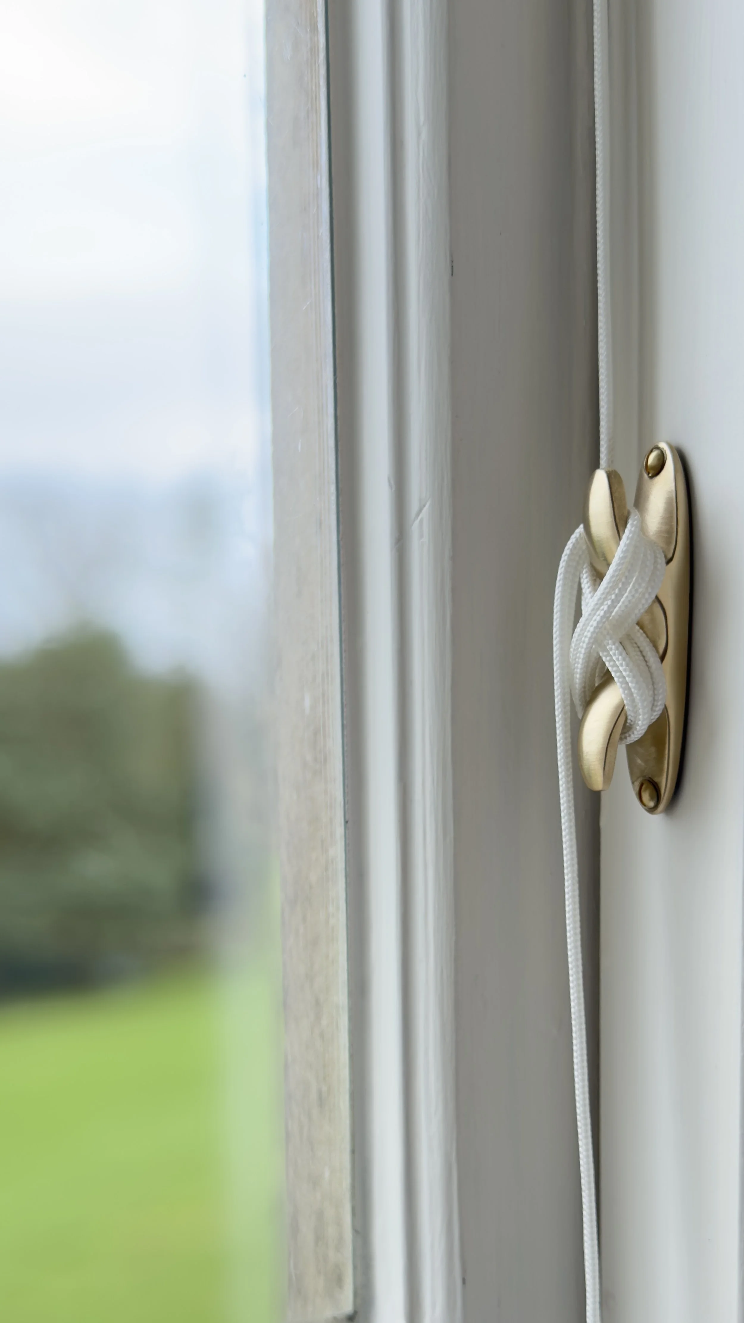 THE LEWIS CLEAT HOOK – UNLACQUERED BRASS