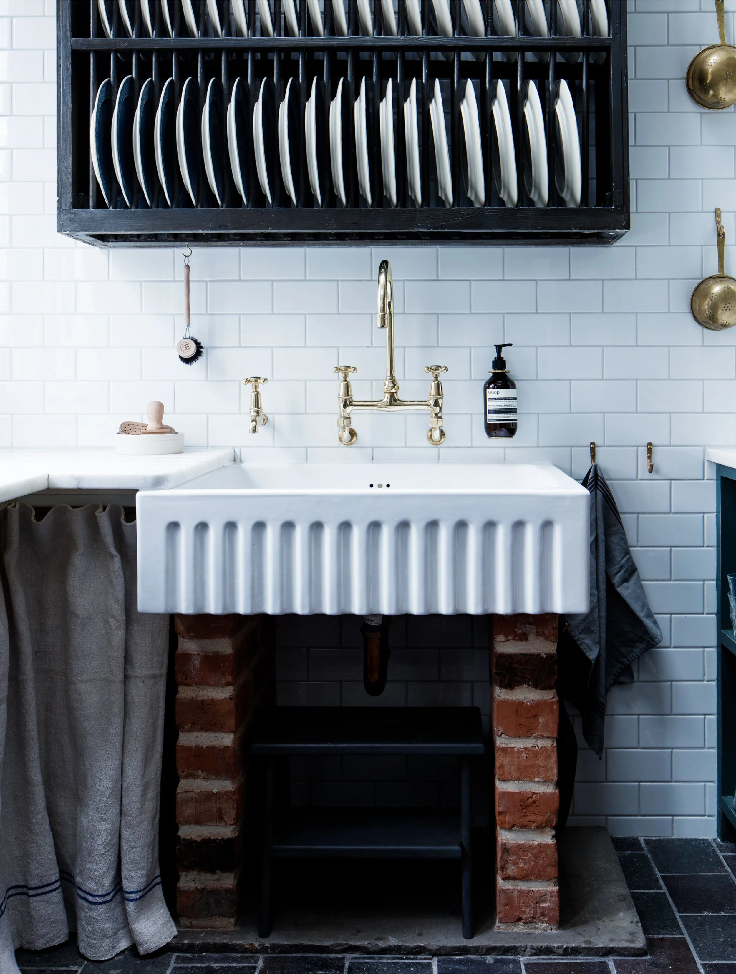 Hampstead pantry butler's sink