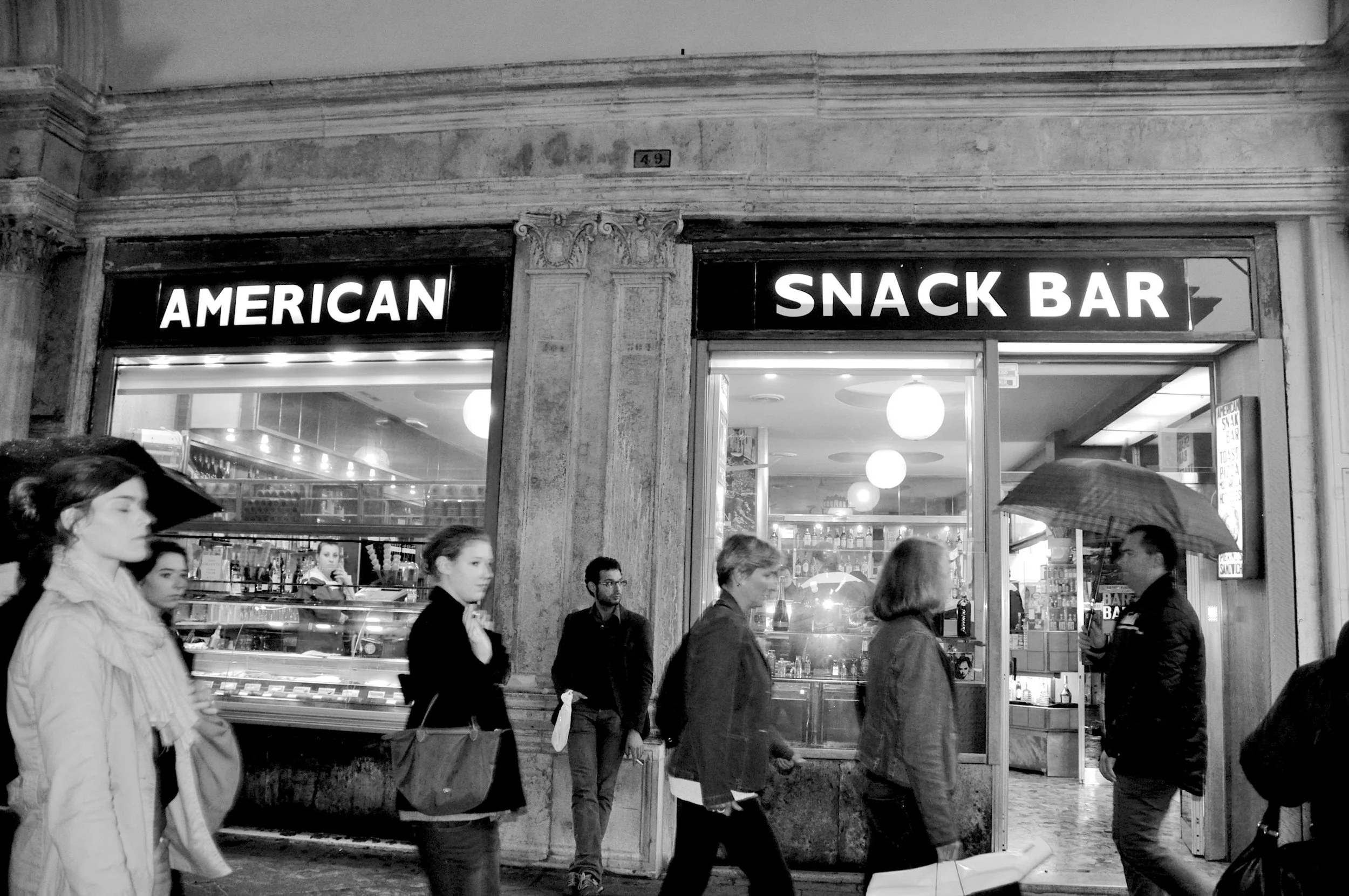 K_Safer_AmerSnackBarVenice.JPG