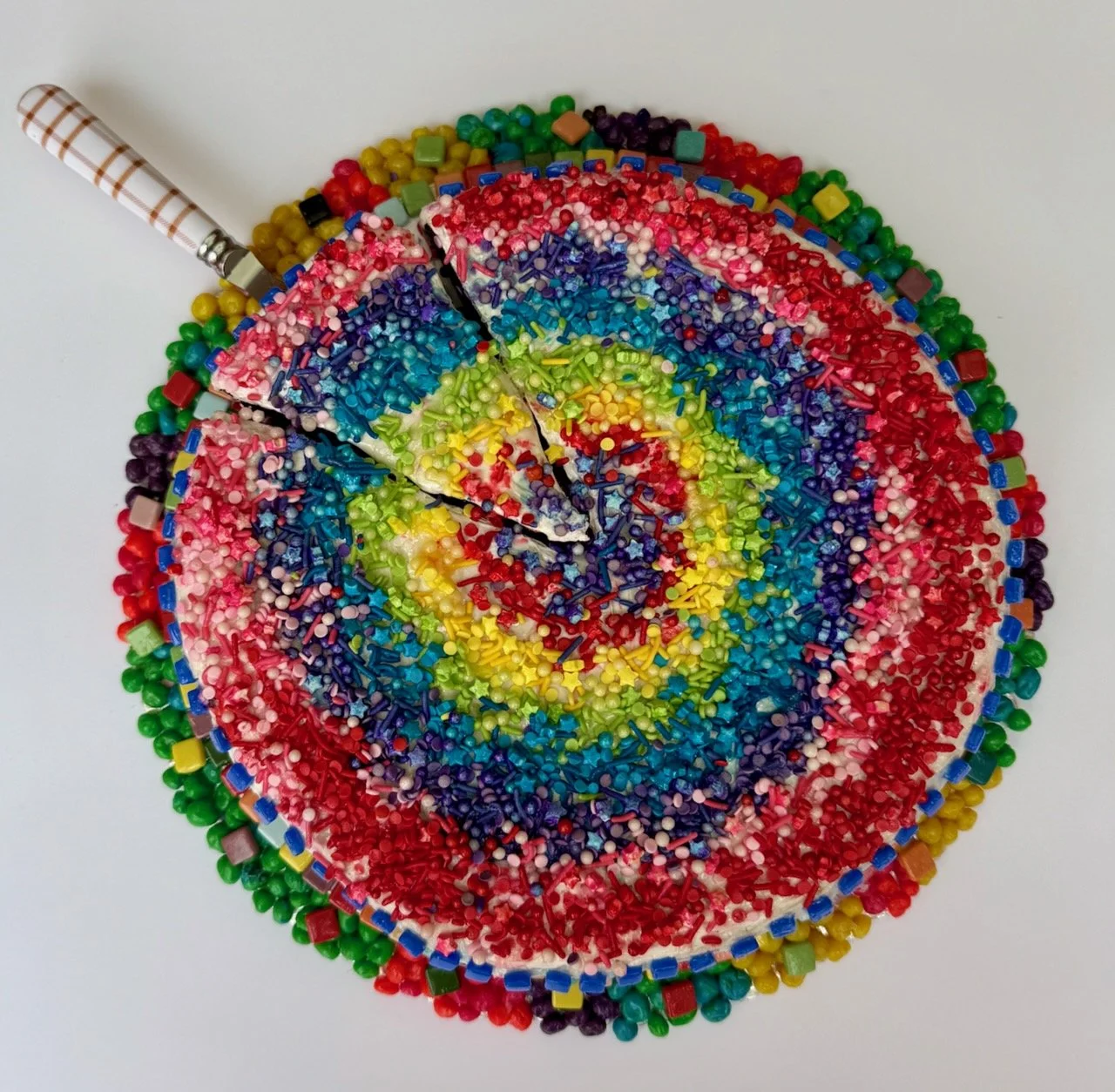 Ceci N'est Pas Un Gâteau - Aleka Corwin.jpeg